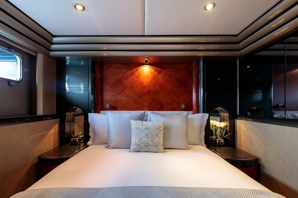 Interior - 18/27