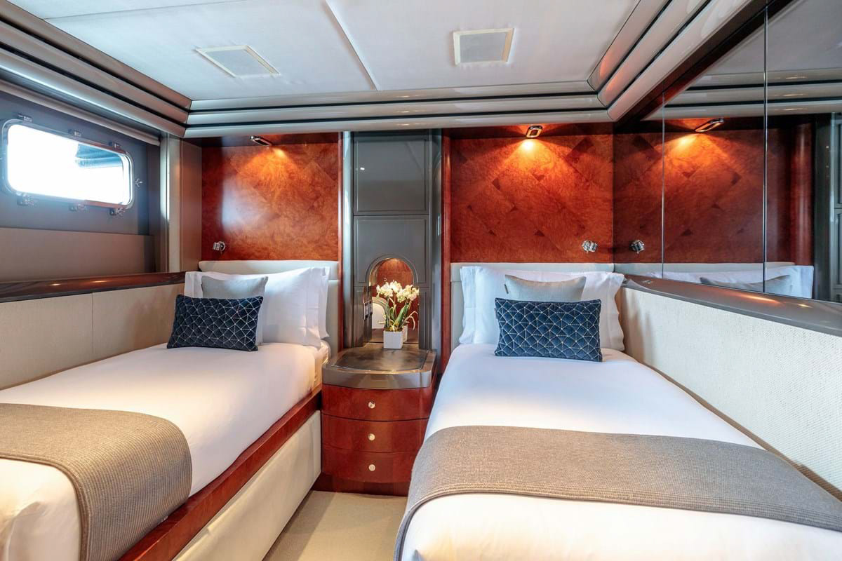 Interior - 19/27