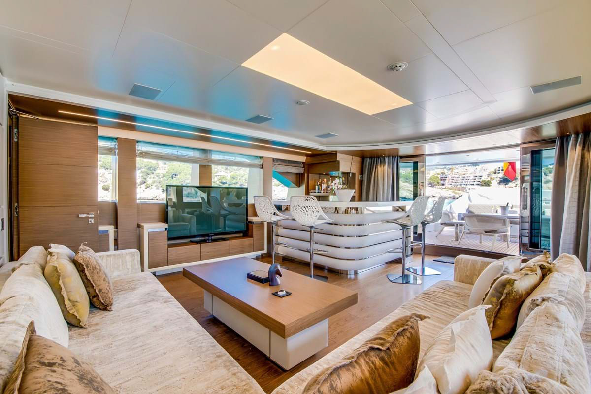 Interior - 0/13