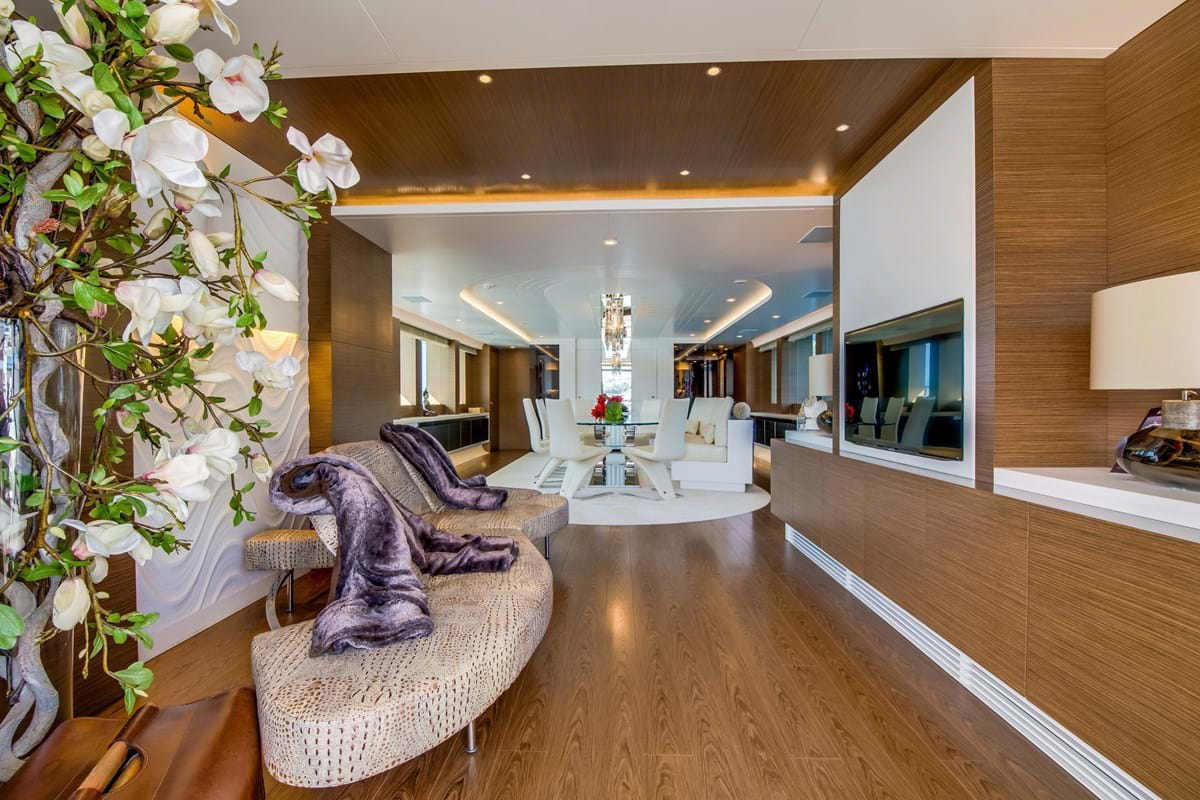 Interior - 2/13
