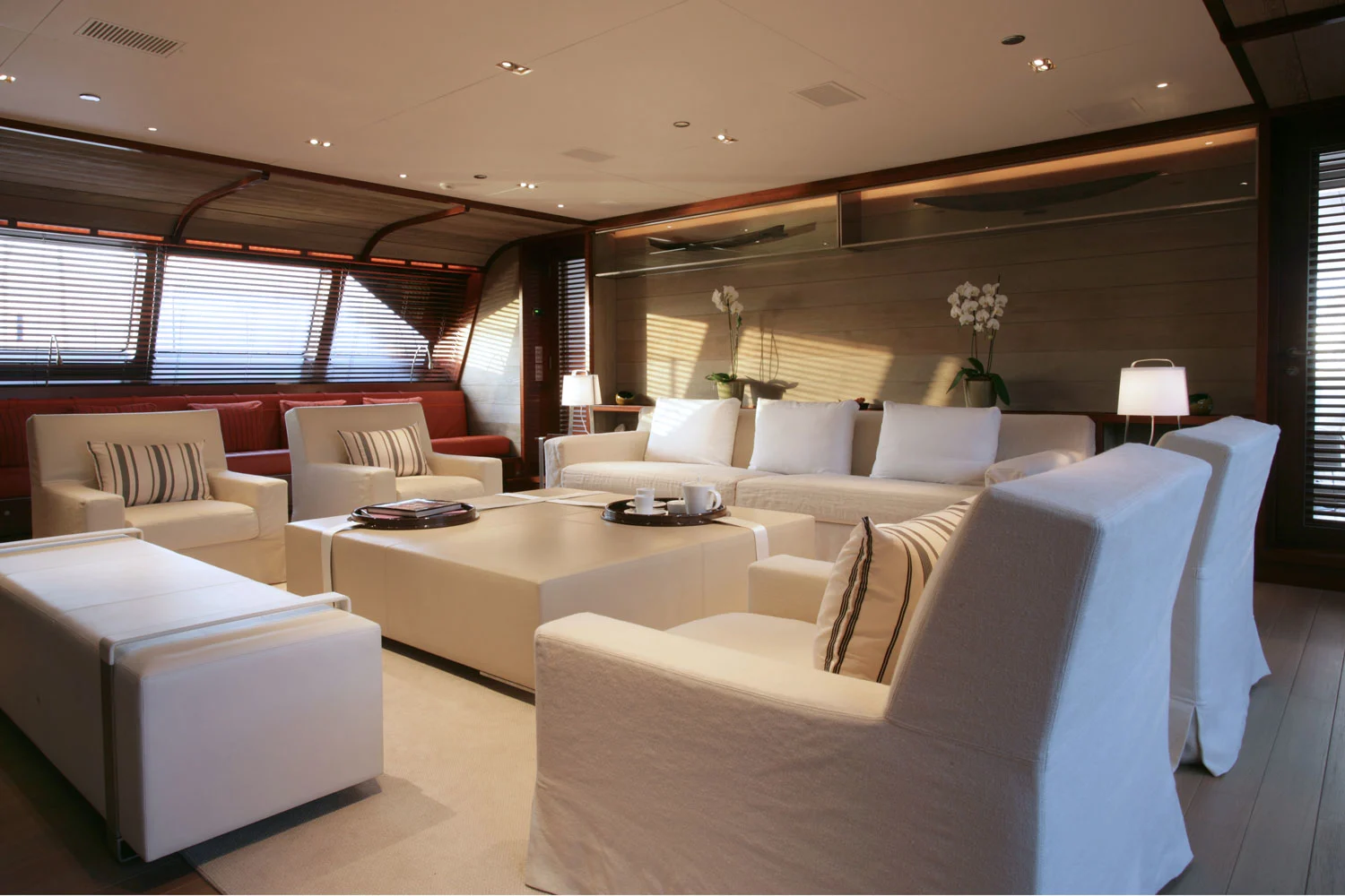 Interior - 0/16