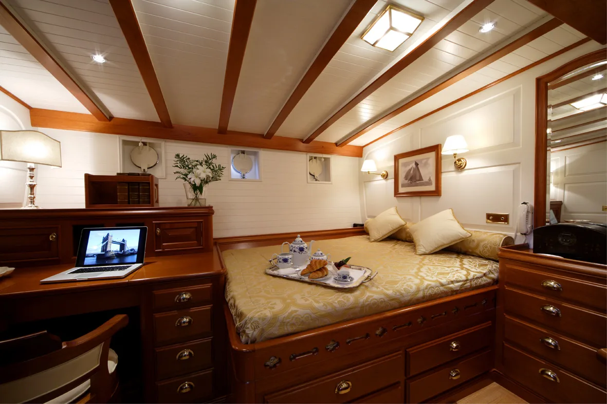 Interior - 5/11