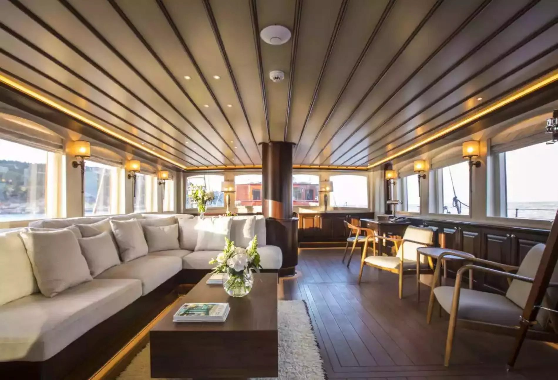 Interior - 0/7
