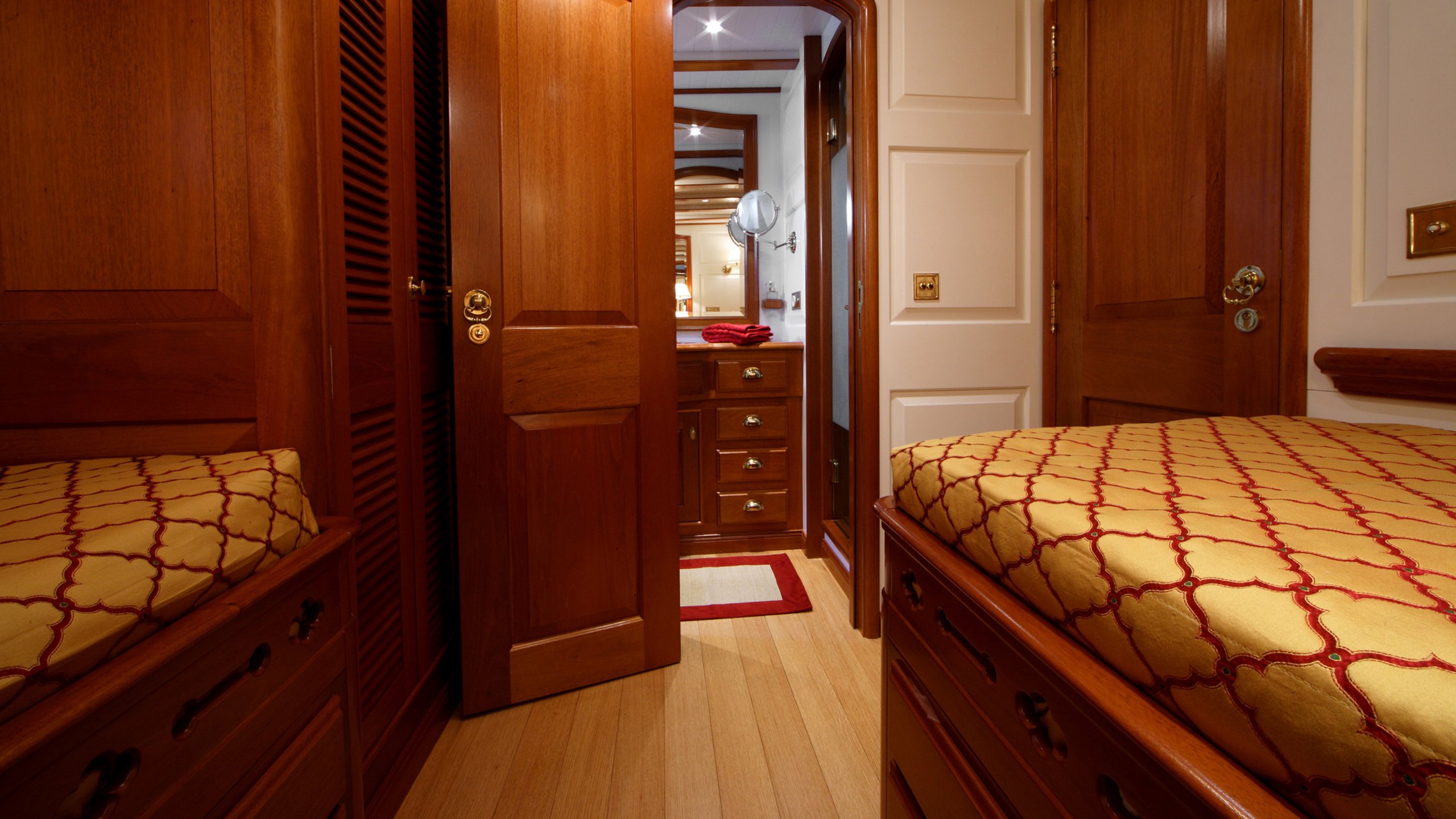 Interior - 10/11