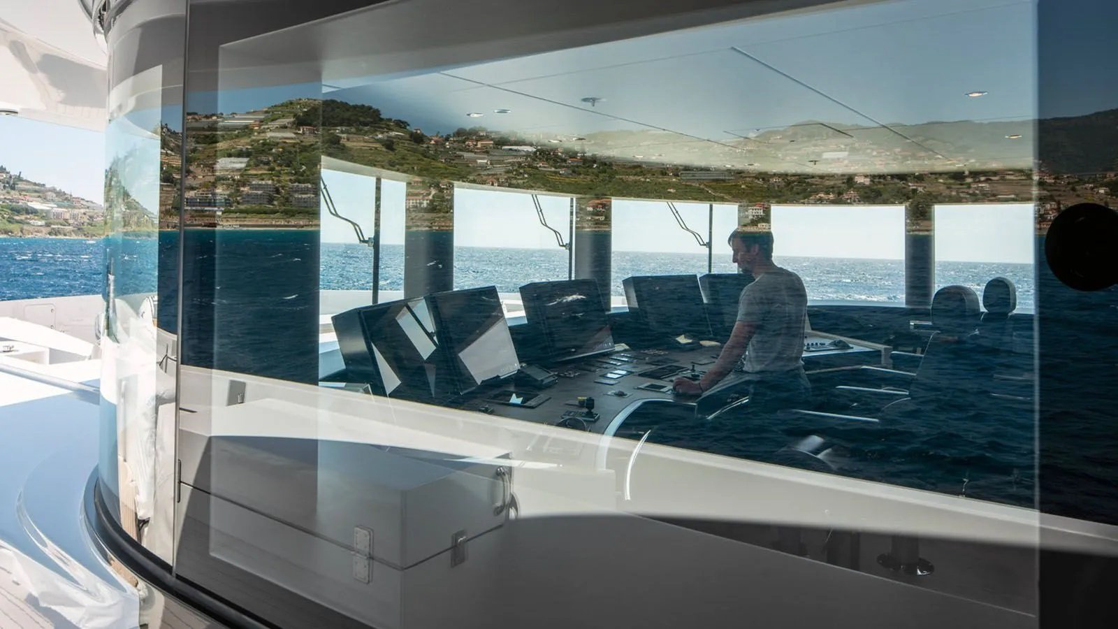 Interior - 46/47