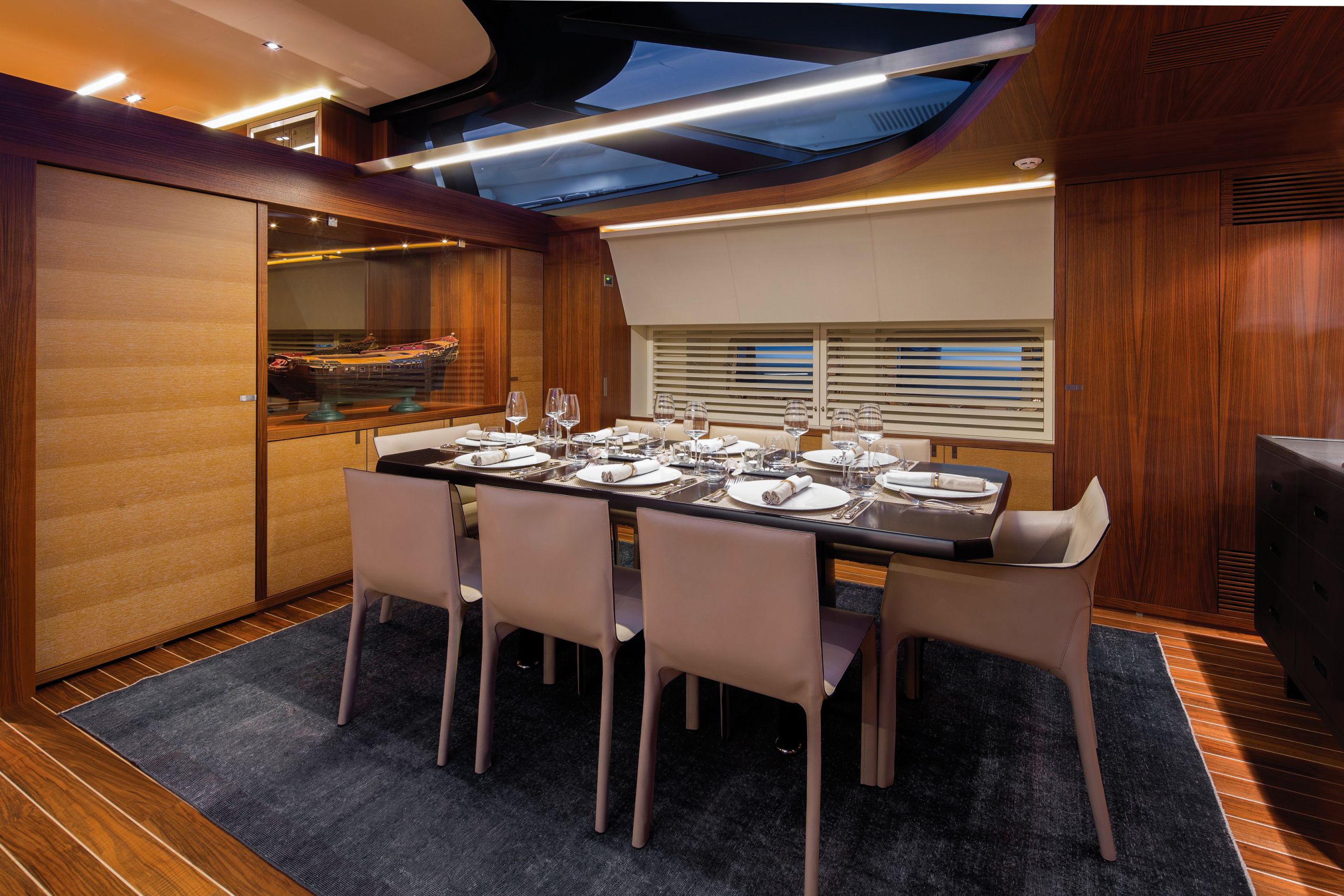 Interior - 4/19