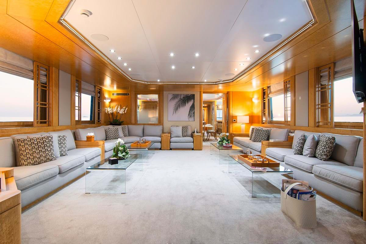 Interior - 0/21