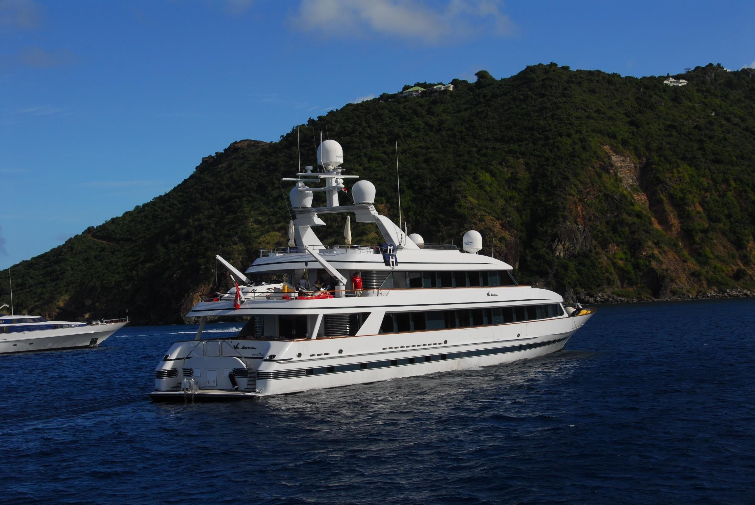 Exterior - 1/14