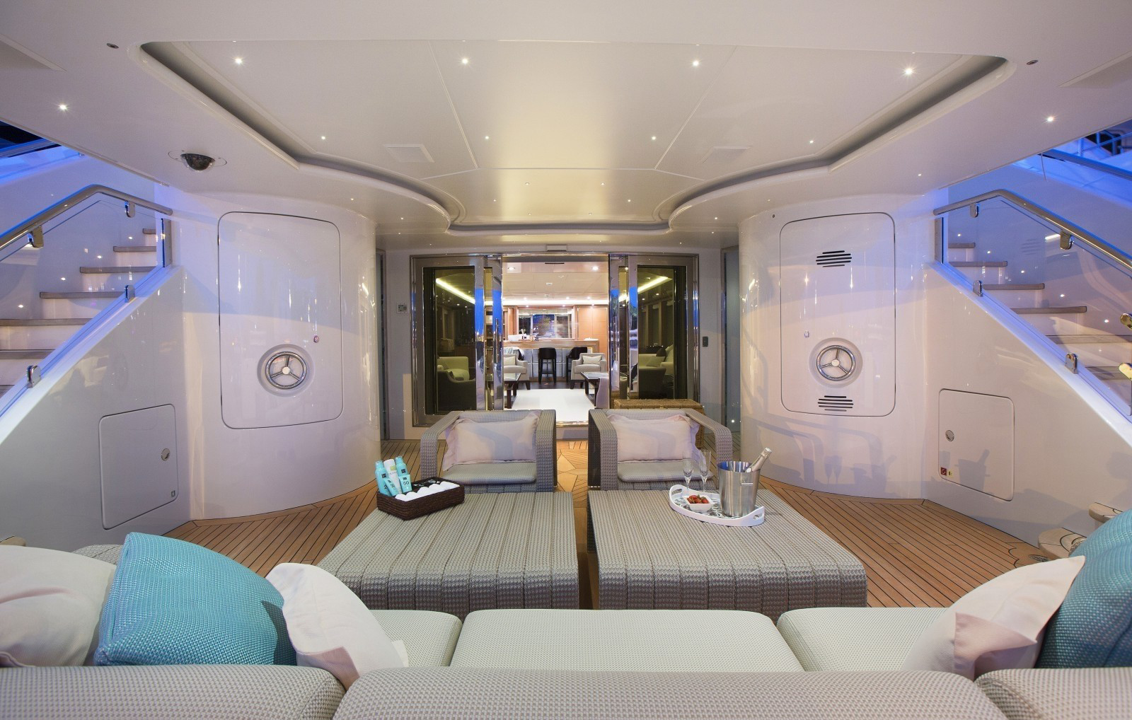 Exterior - 19/25