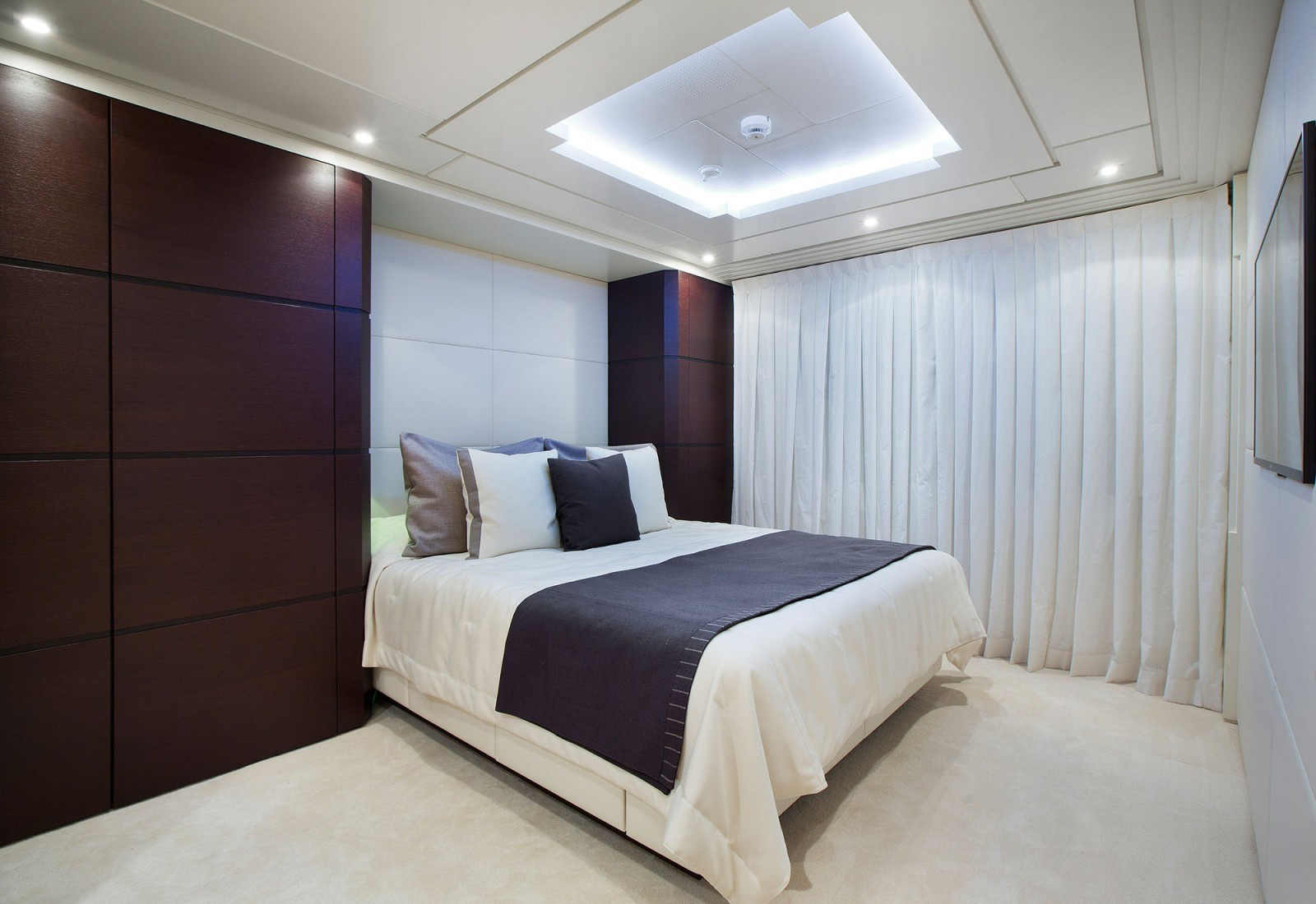 Interior - 19/28