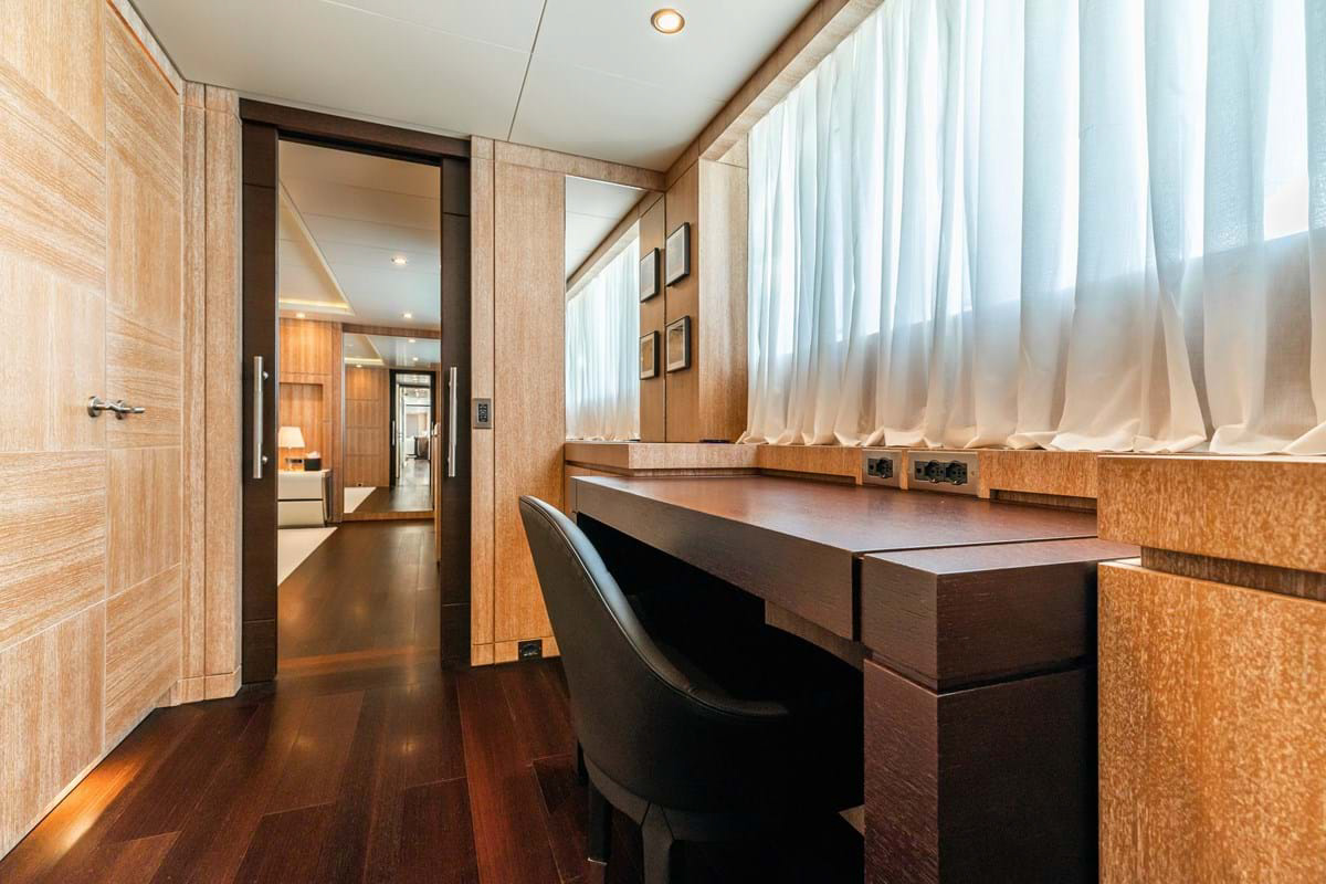 Interior - 23/28