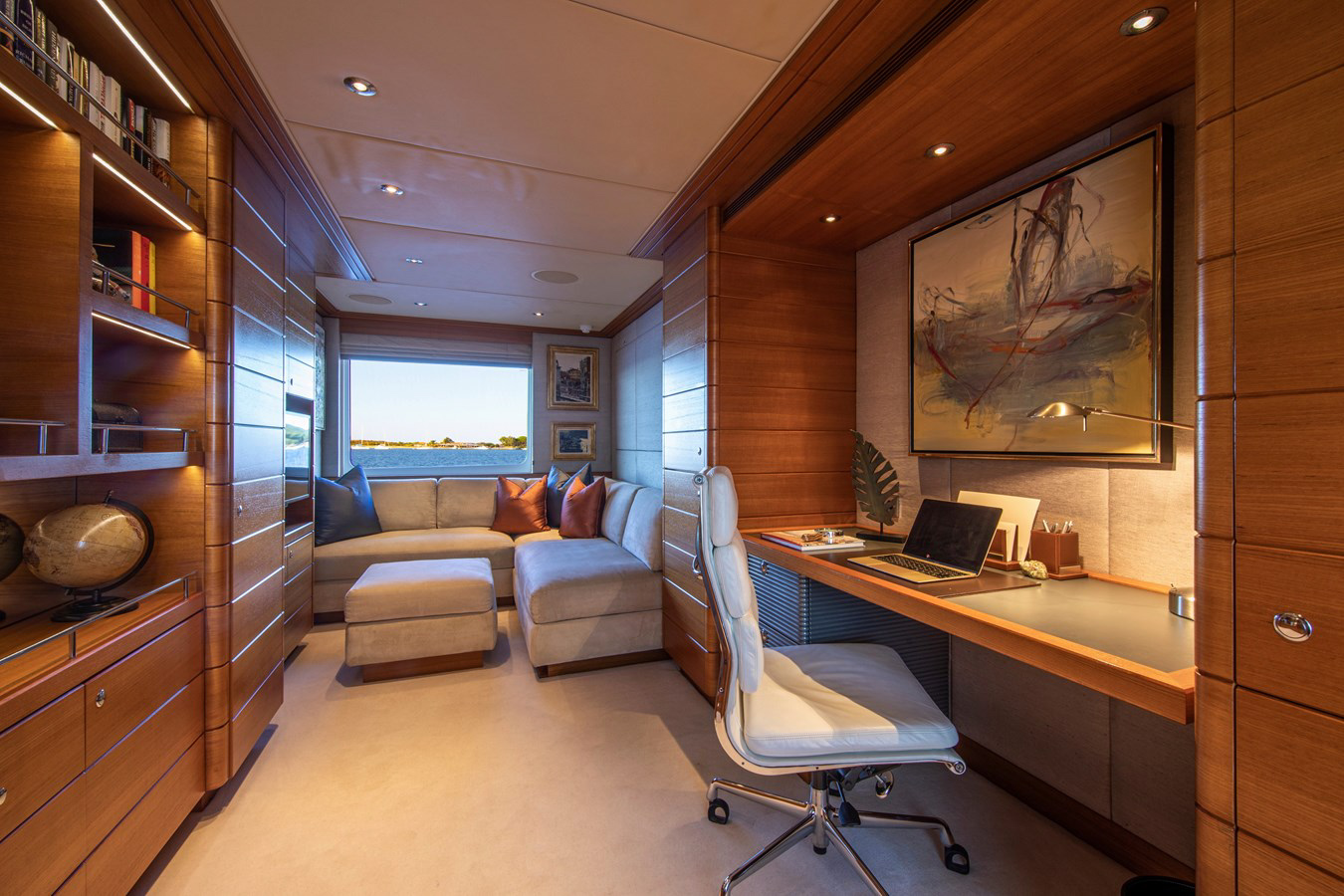 Interior - 21/24