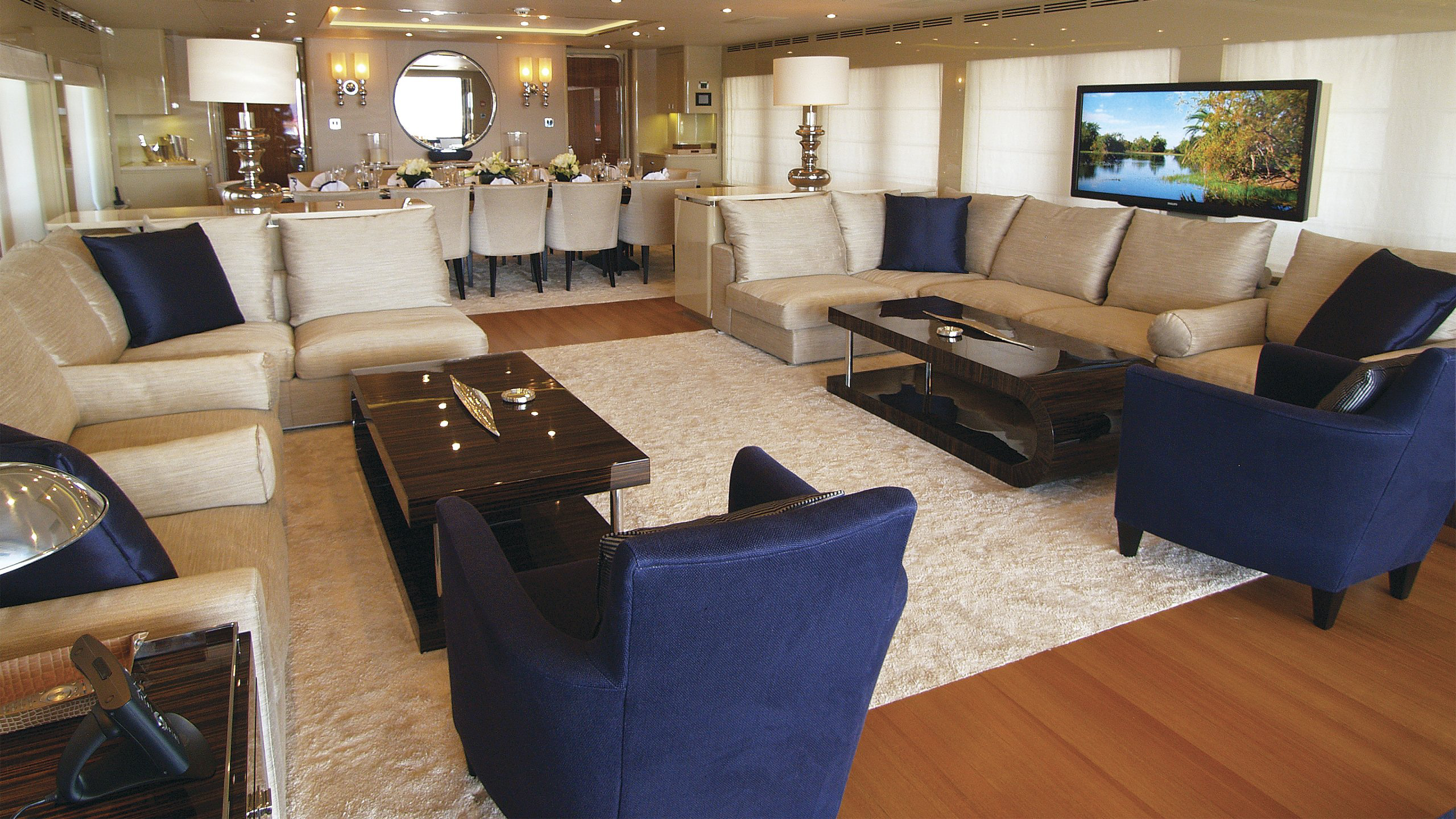 Interior - 0/13