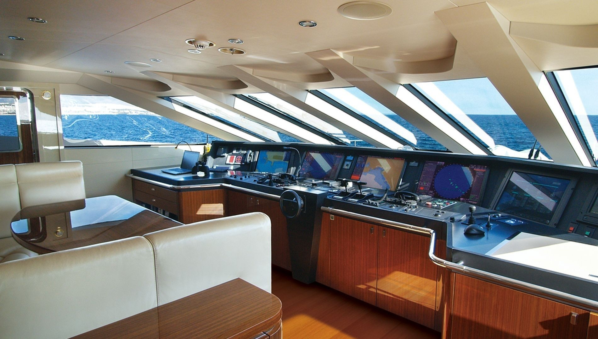 Interior - 12/13
