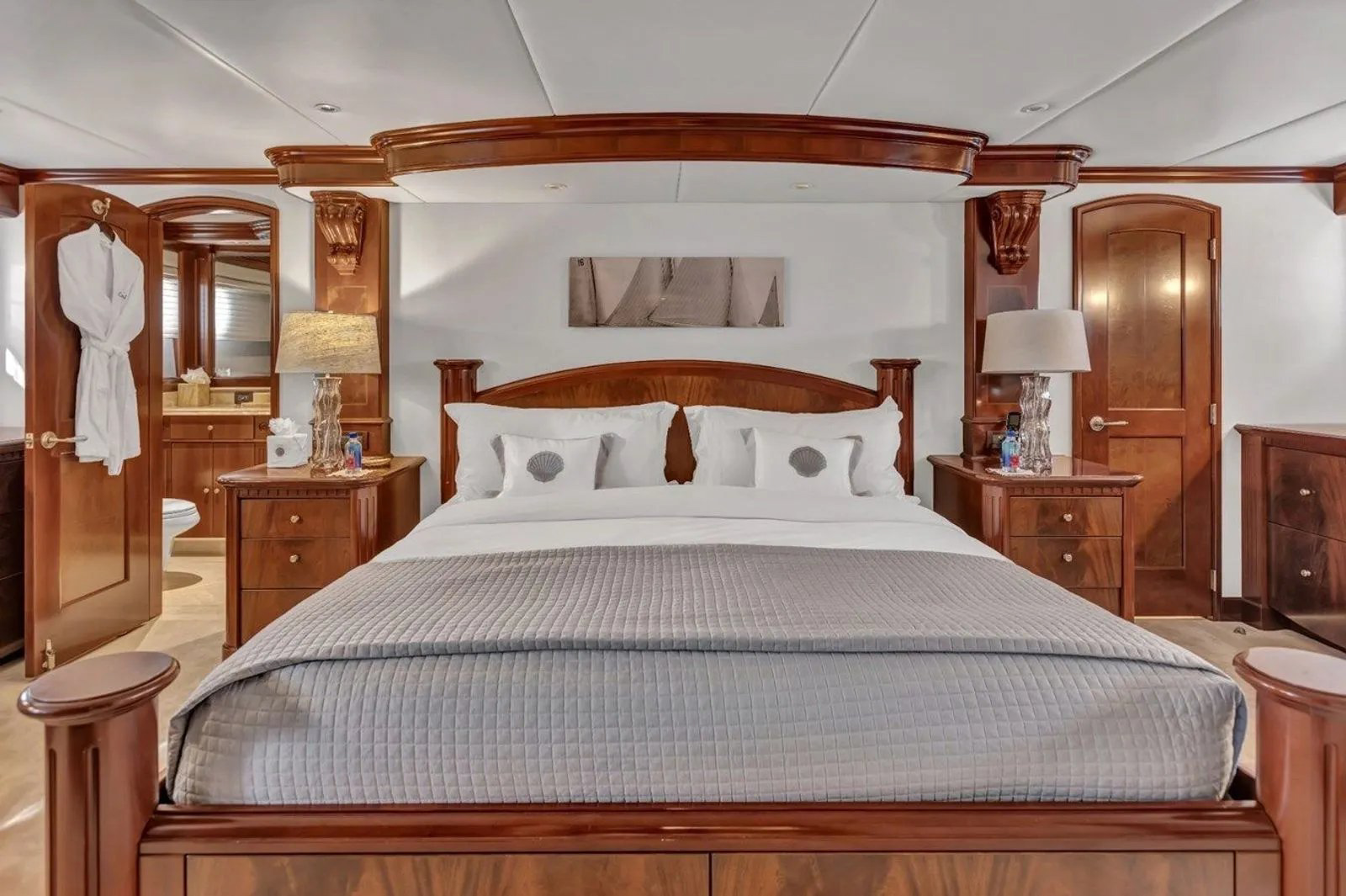 Interior - 14/27