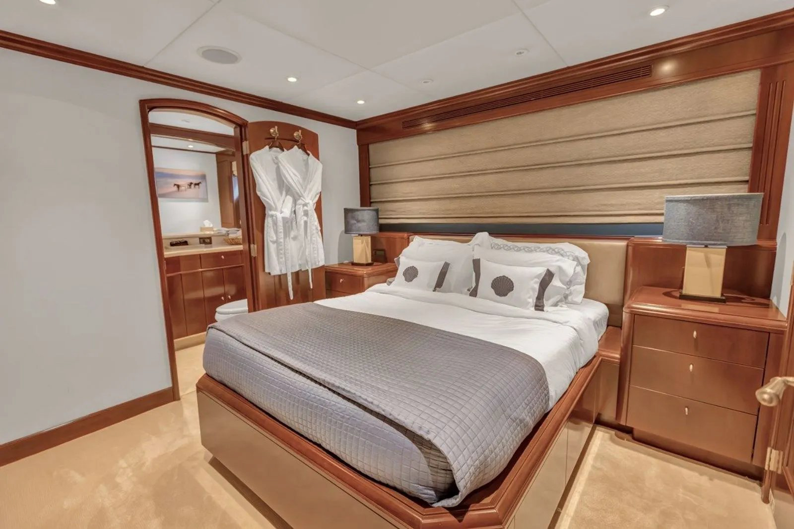 Interior - 16/27