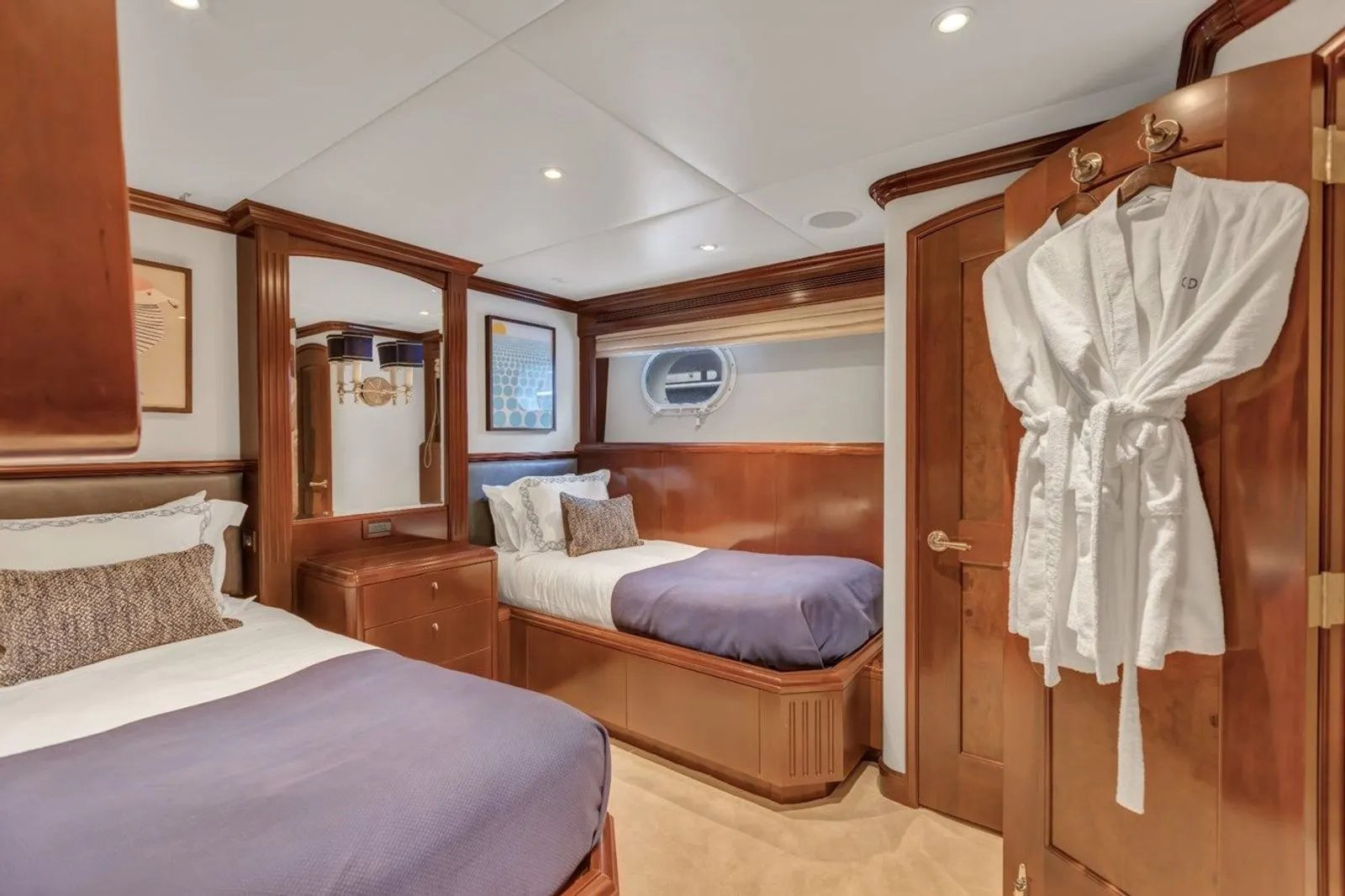 Interior - 18/27