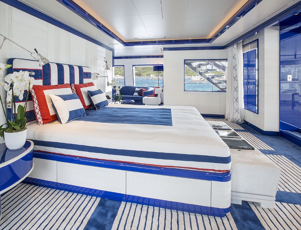 Interior - 10/31