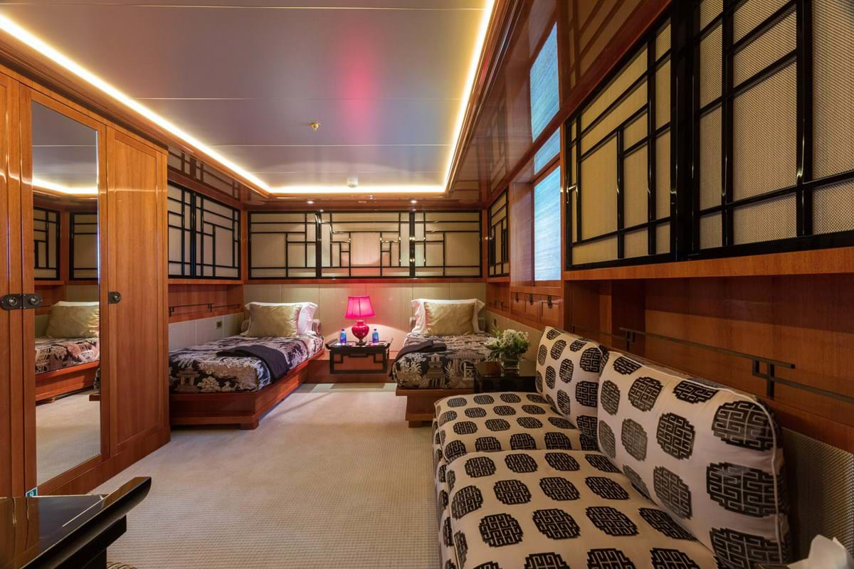 Interior - 43/57