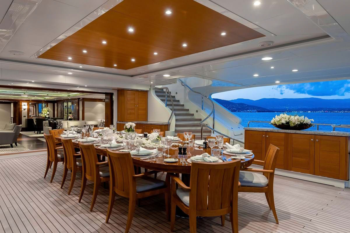 Exterior - 8/10