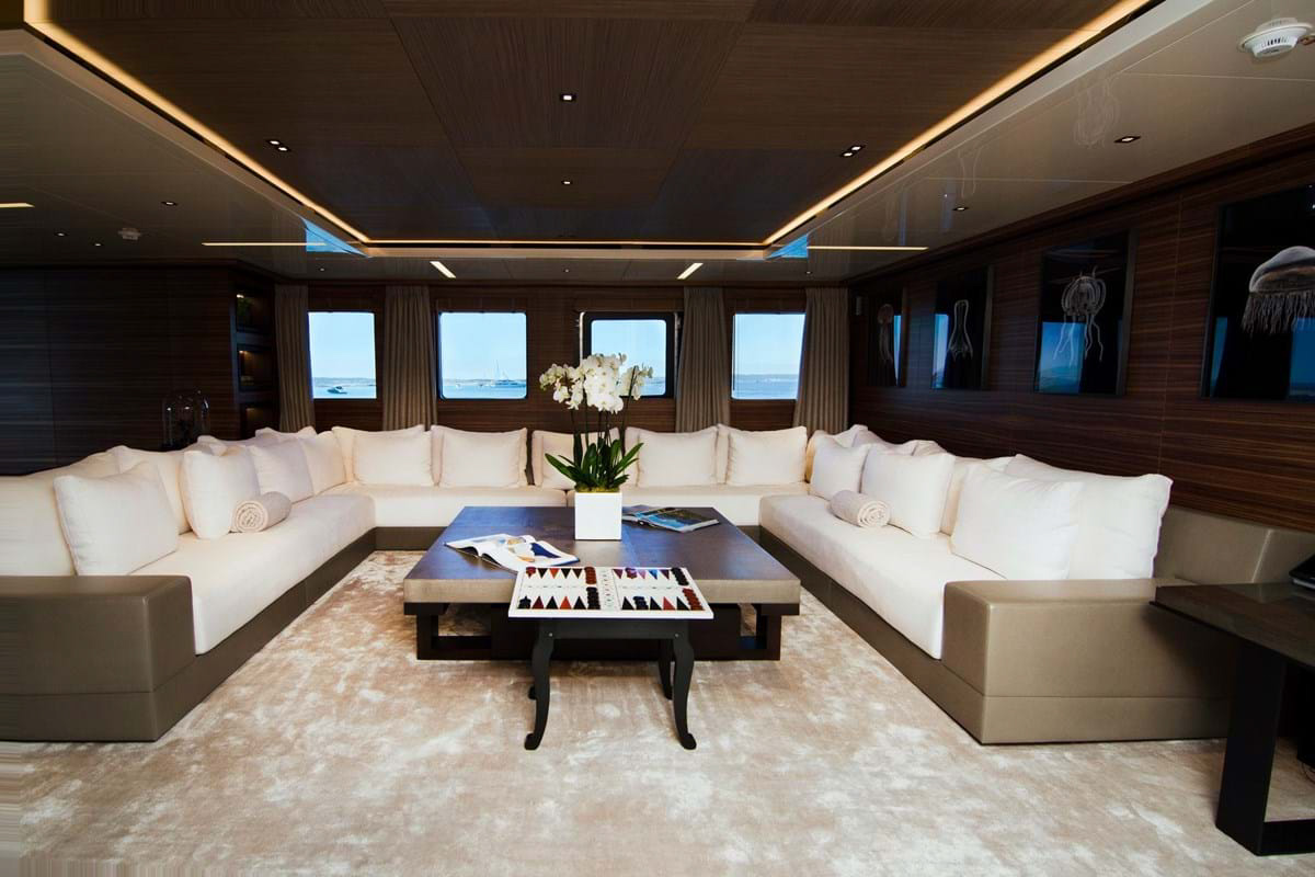 Interior - 0/21