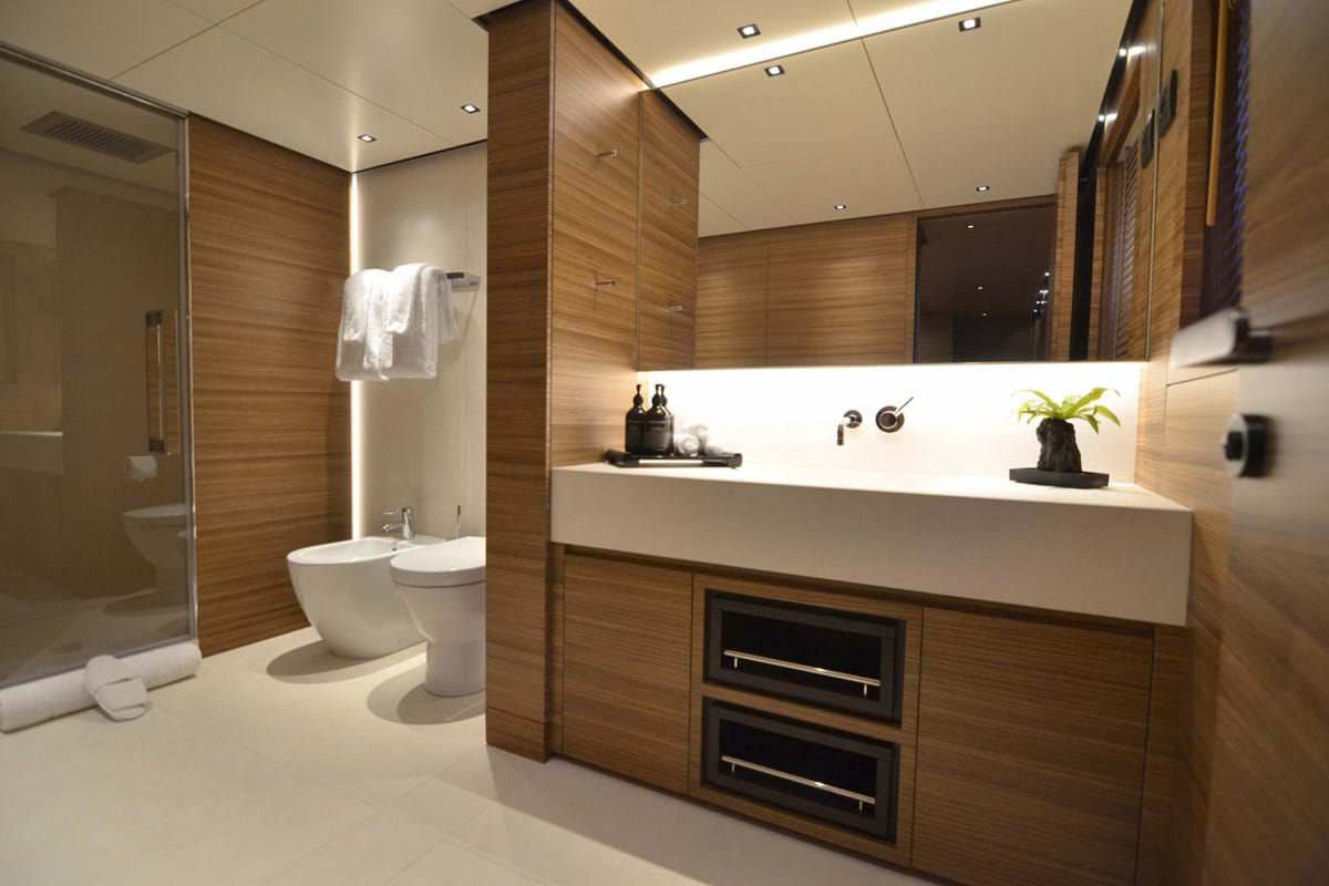 Interior - 18/21