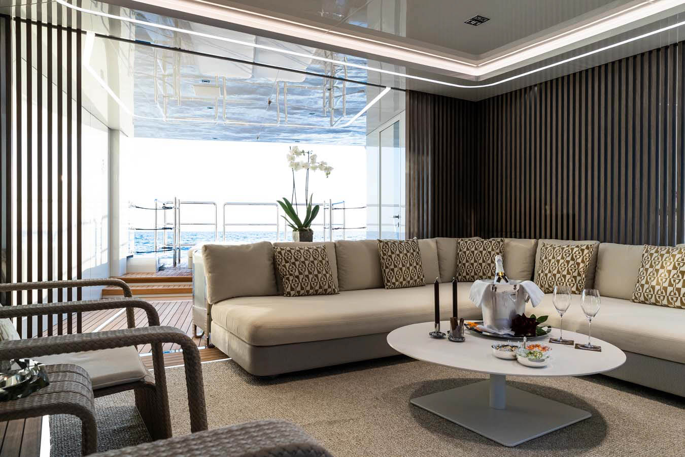 Interior - 0/53