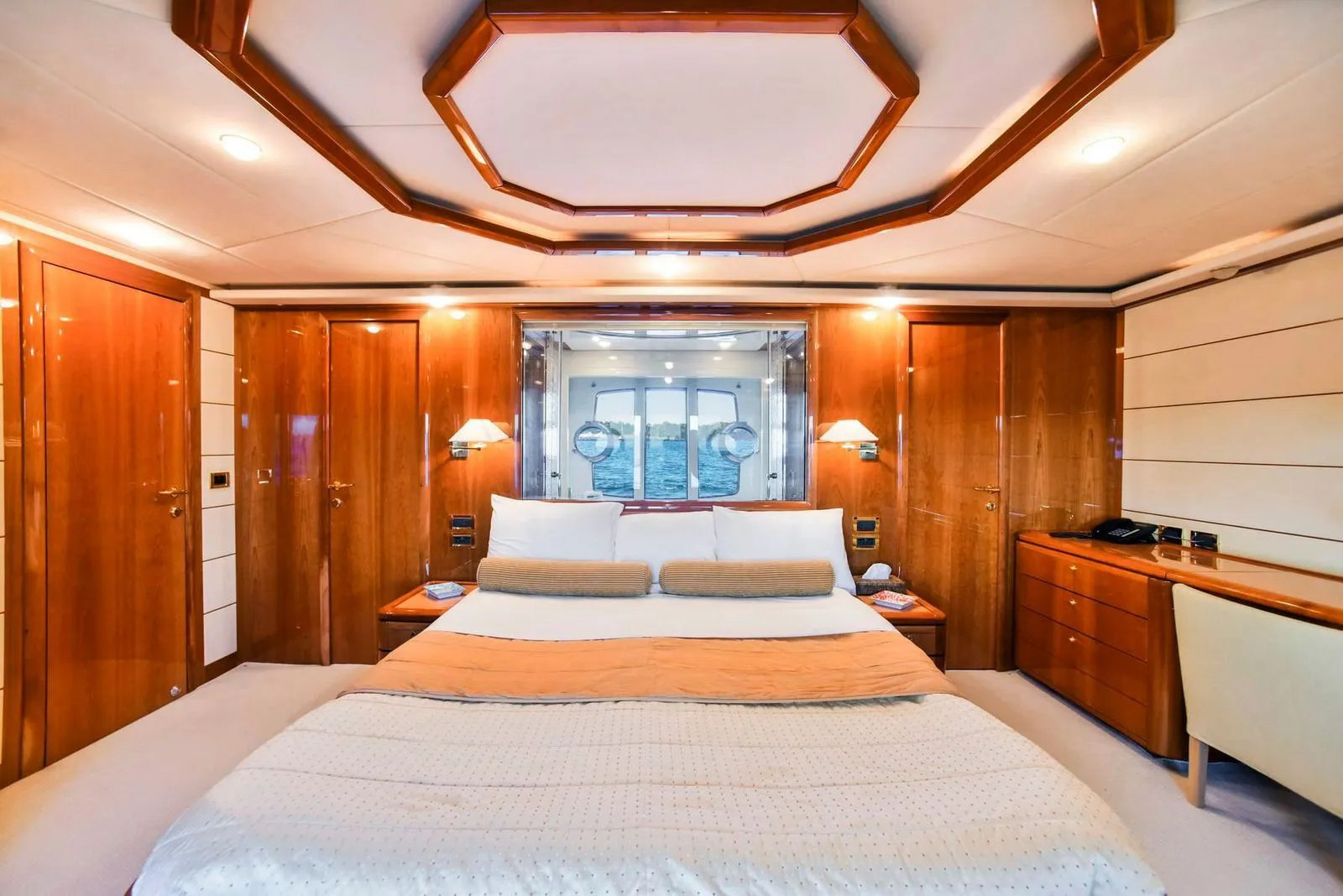 Interior - 3/13