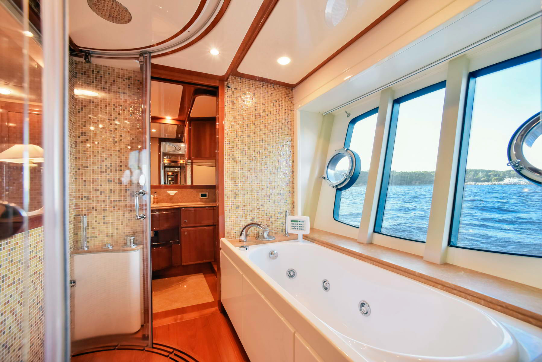 Interior - 10/13