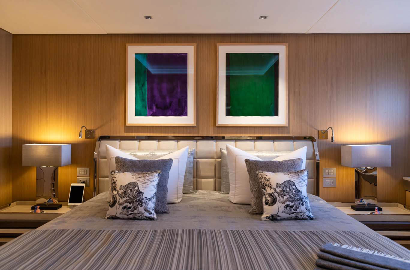 Interior - 33/53