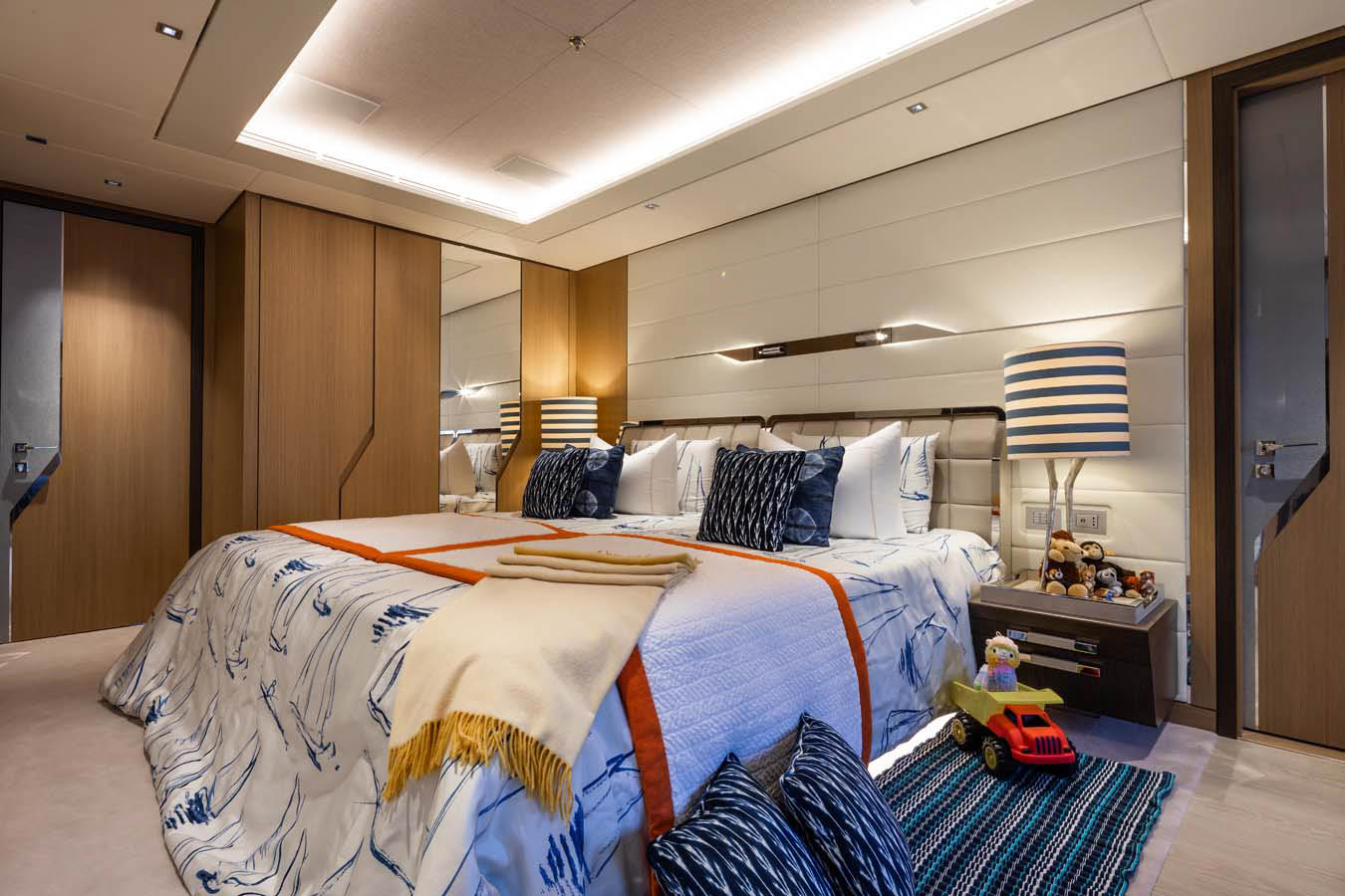 Interior - 34/53
