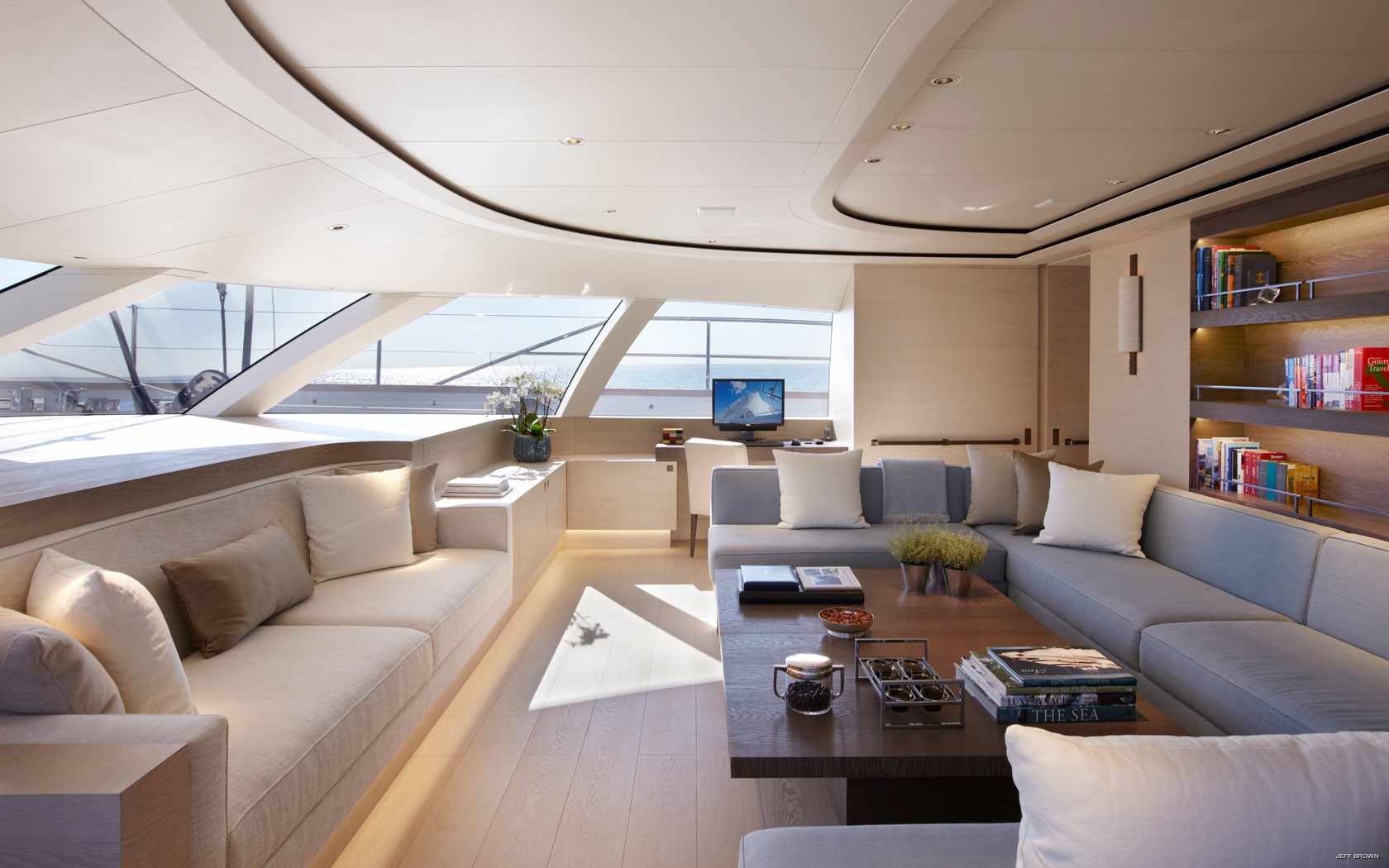 Interior - 0/41
