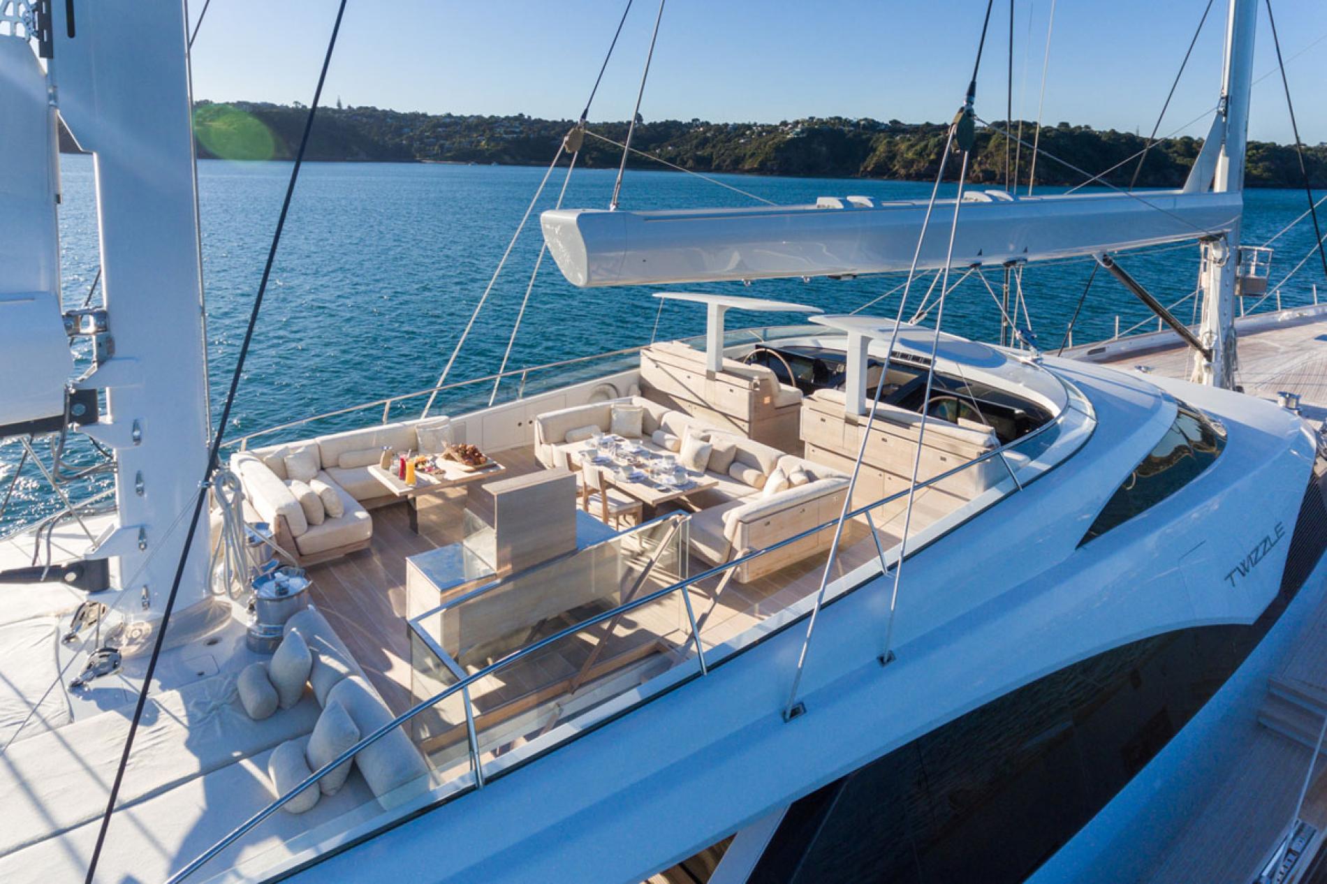 Exterior - 22/39