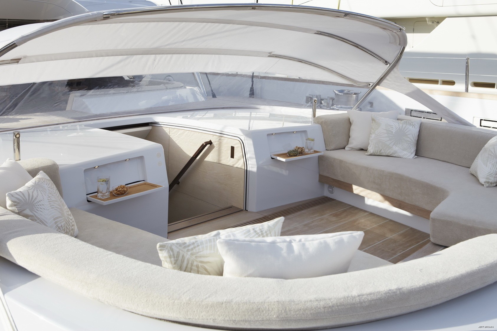 Exterior - 25/39