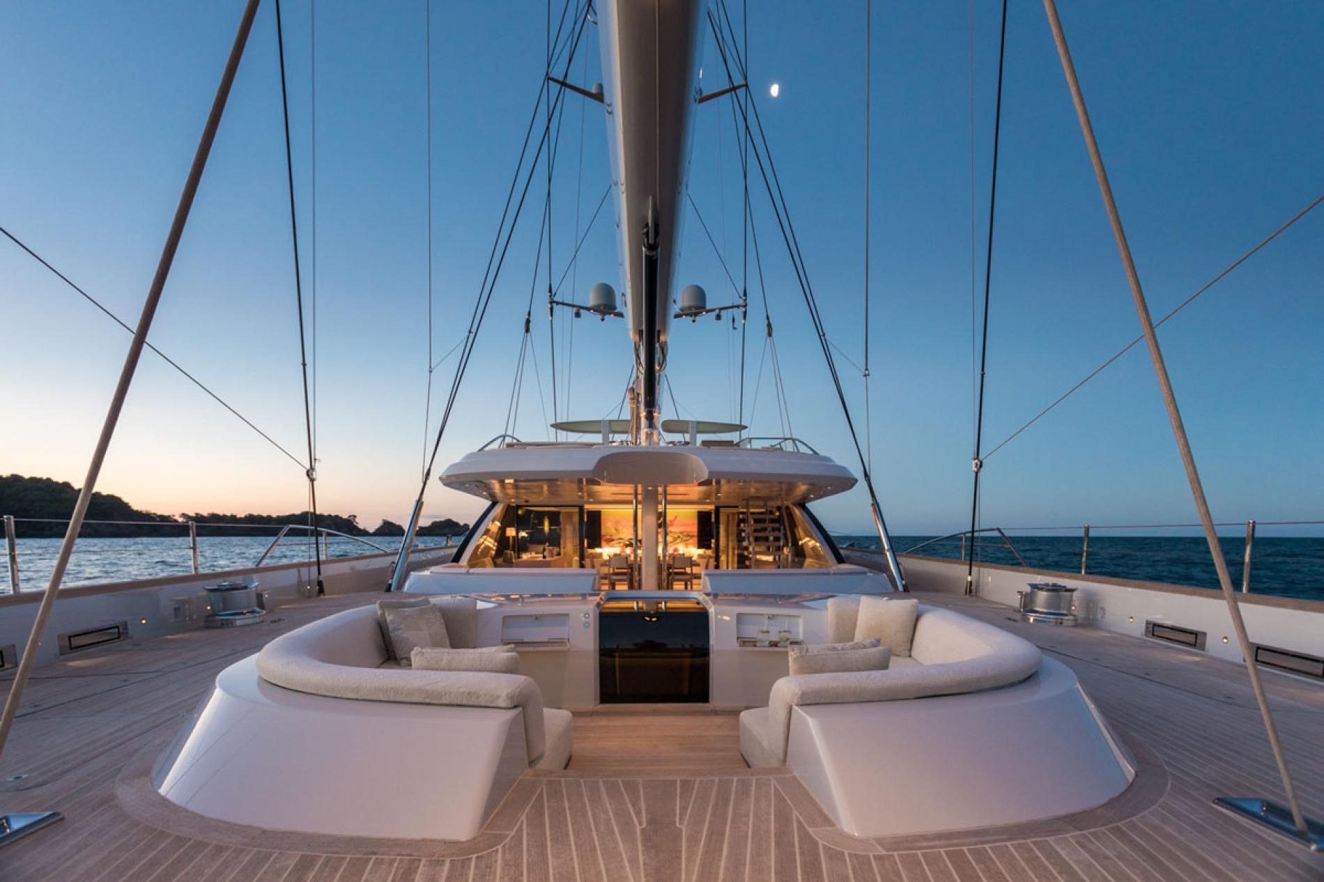 Exterior - 30/39