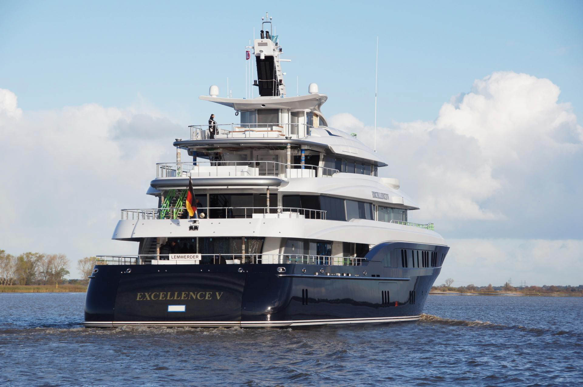 Exterior - 3/27