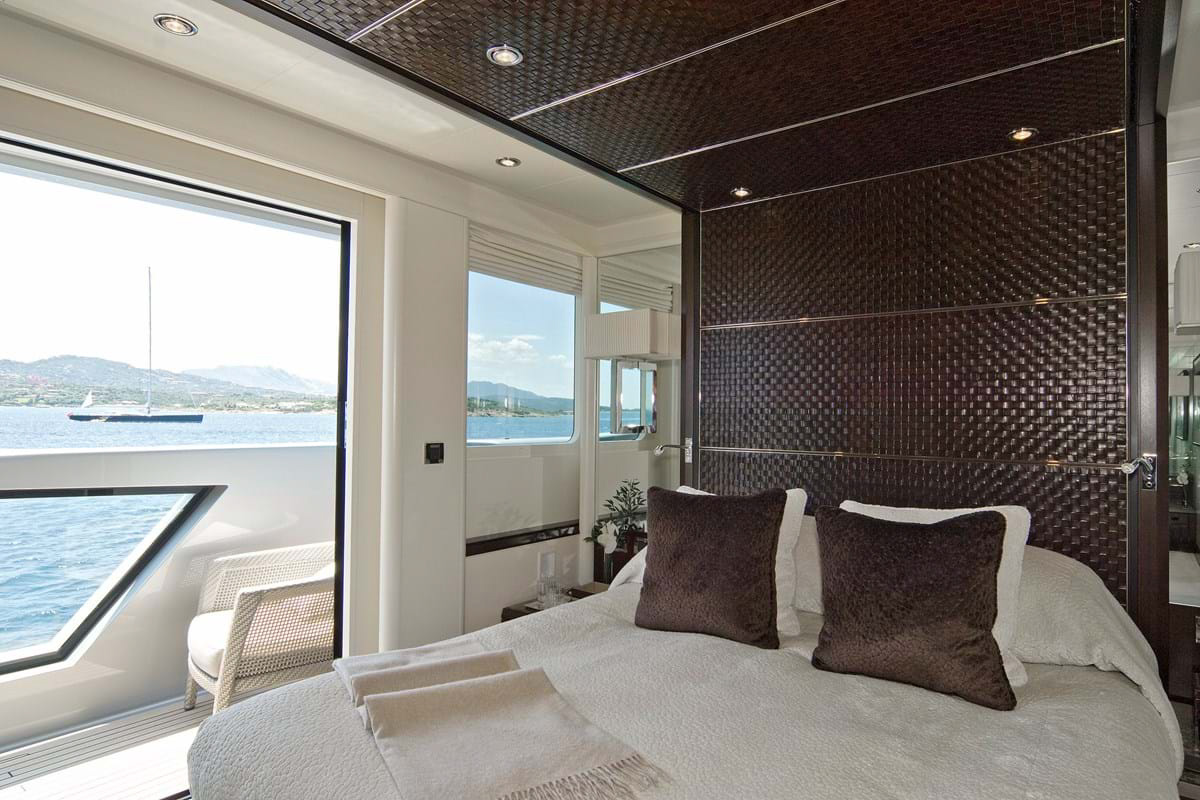 Interior - 24/33