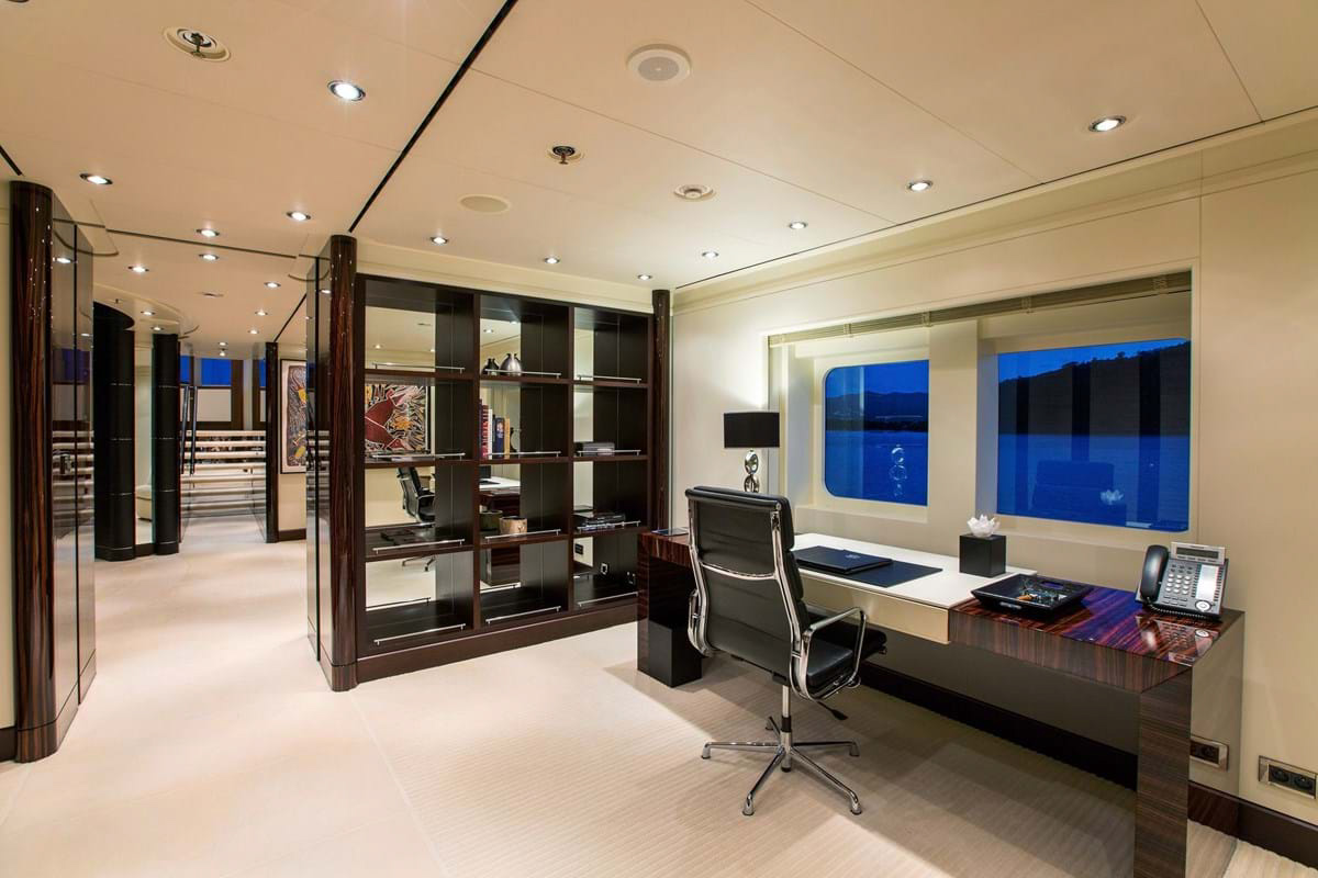 Interior - 26/33
