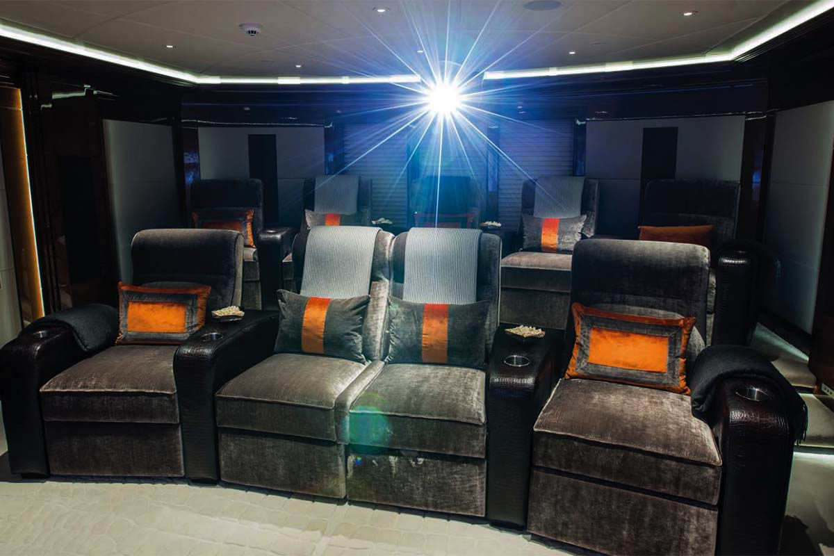 Interior - 25/26