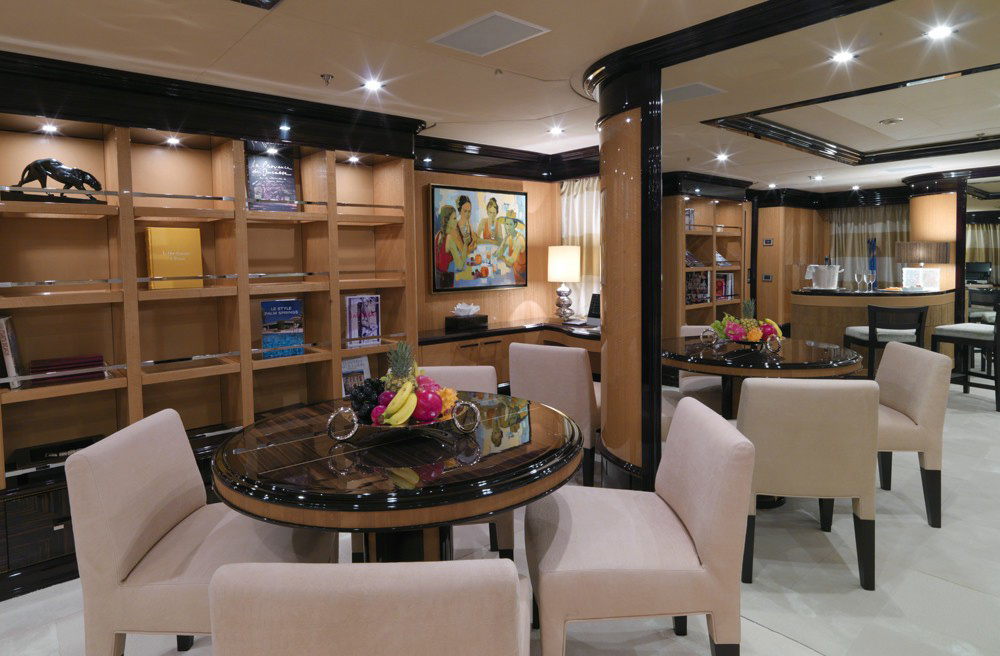 Interior - 6/38