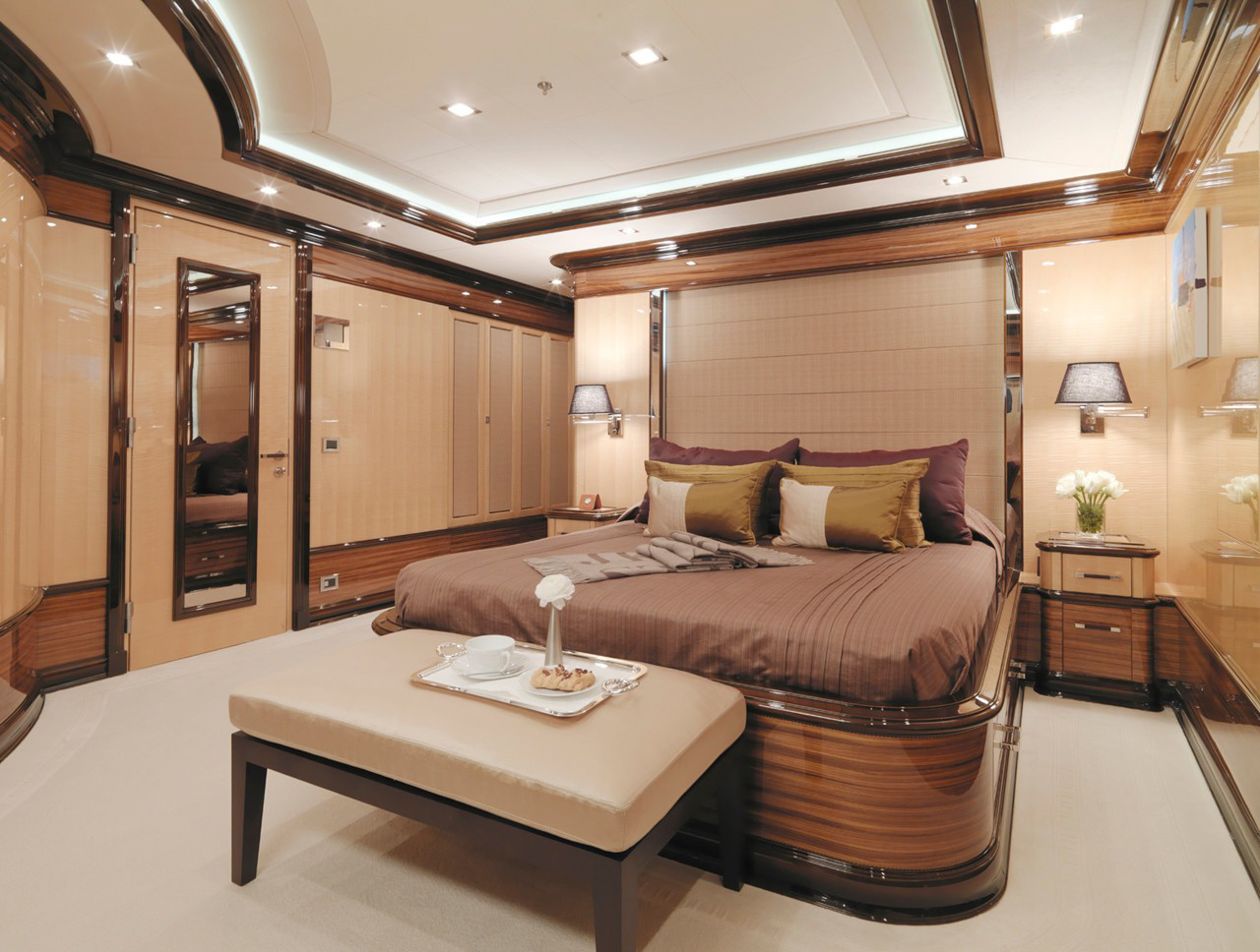 Interior - 24/38