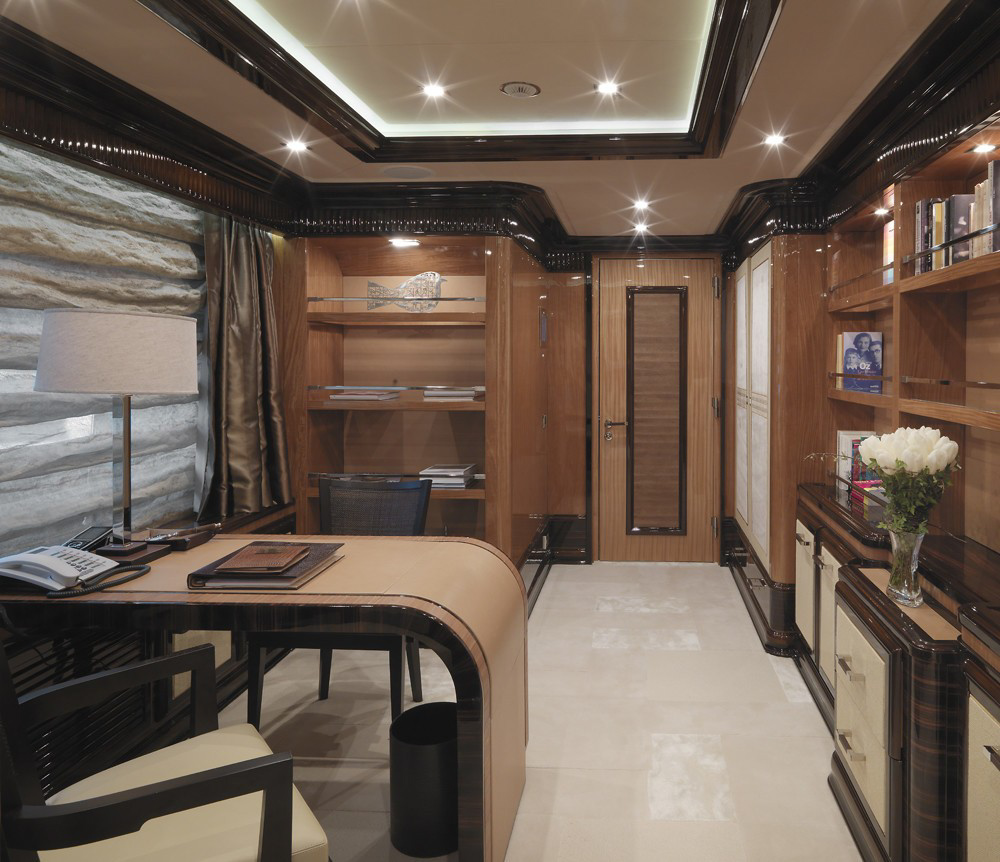 Interior - 32/38