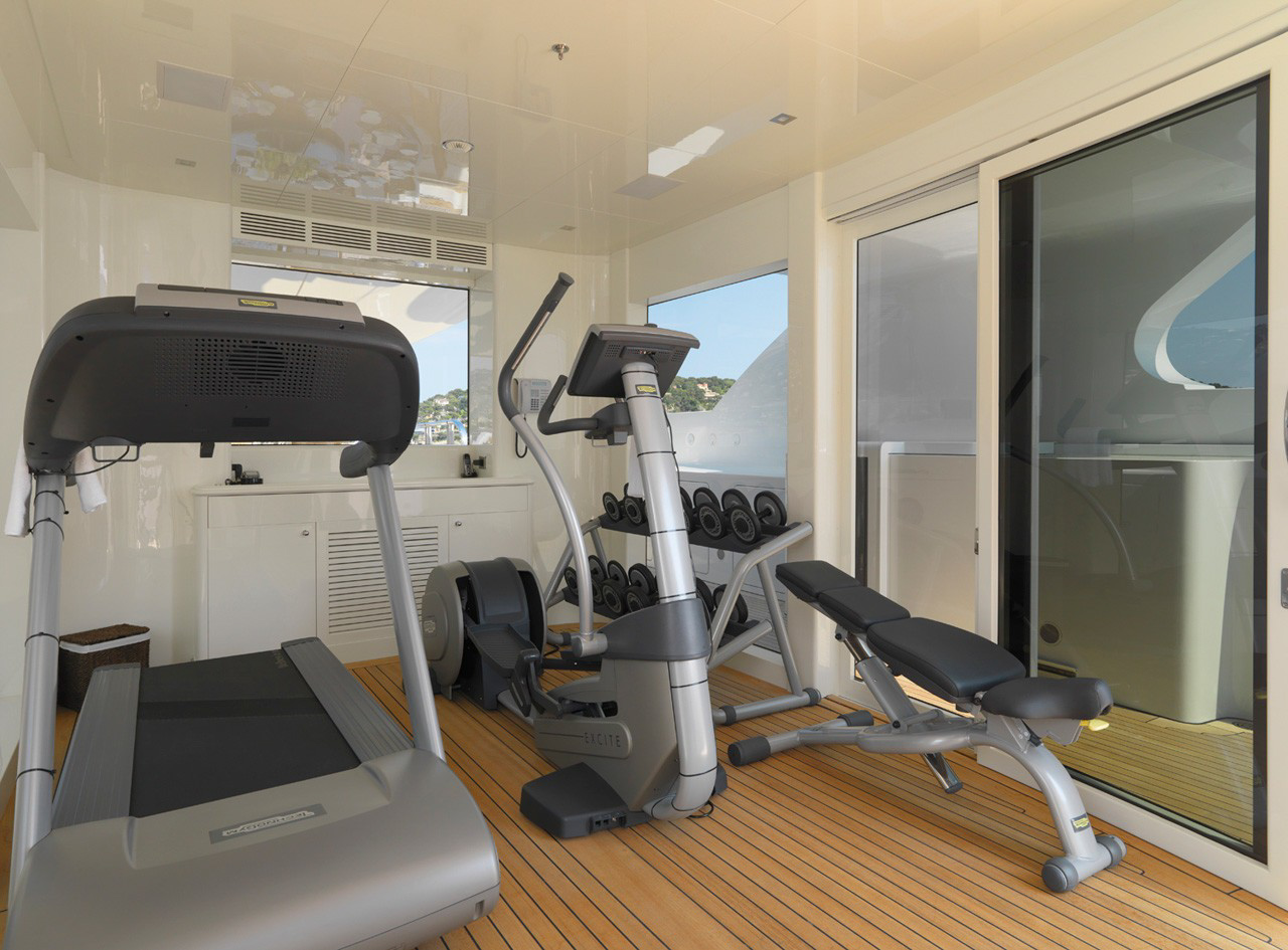 Interior - 37/38