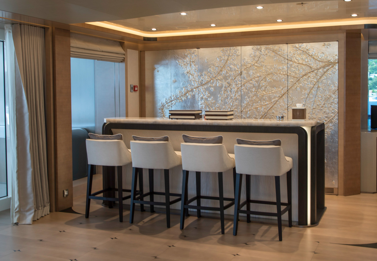 Interior - 2/8
