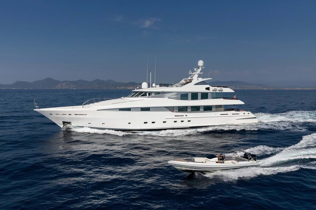 Exterior - 0/28