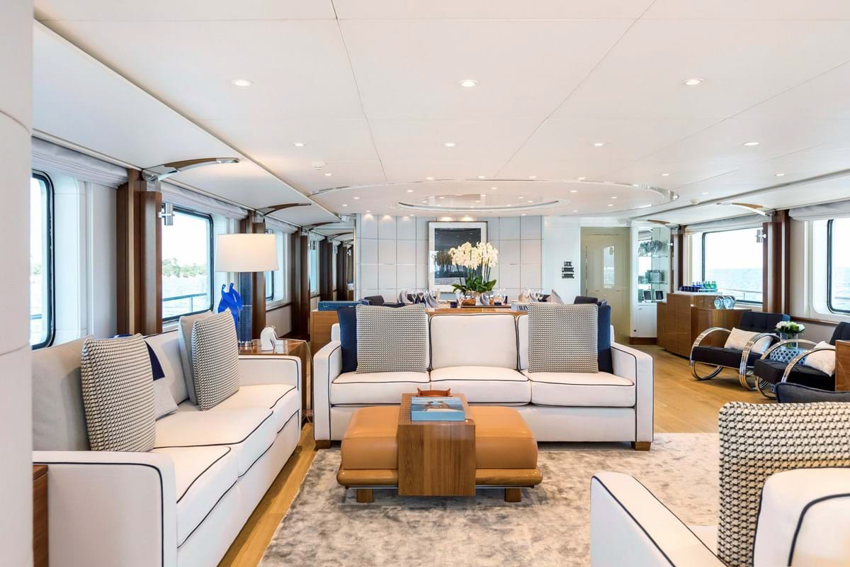 Interior - 0/32