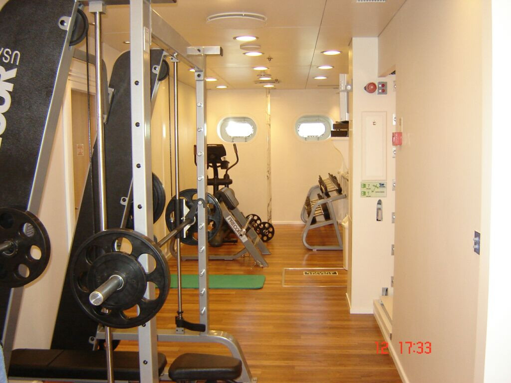 Interior - 32/33