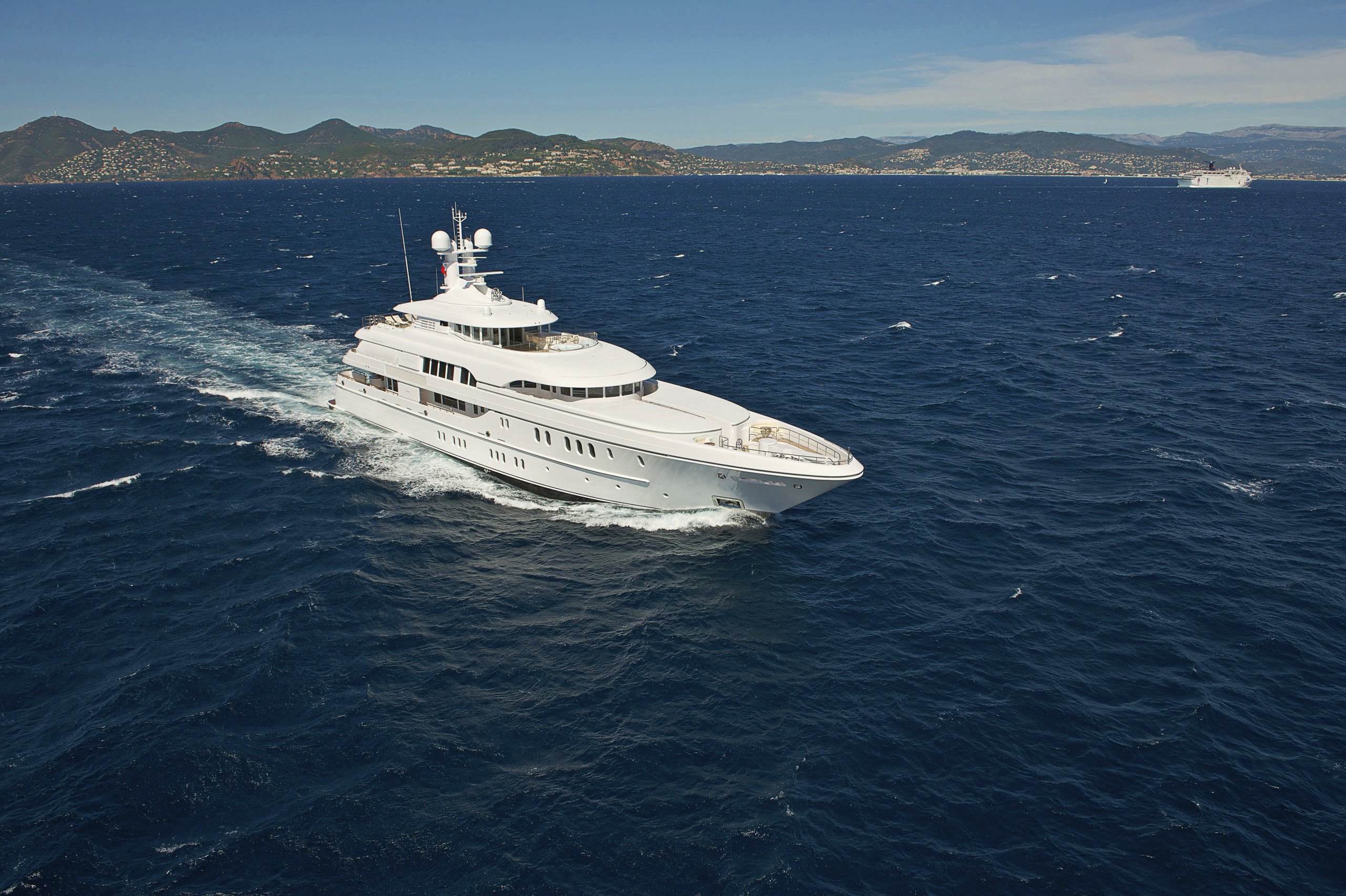 Exterior - 4/36