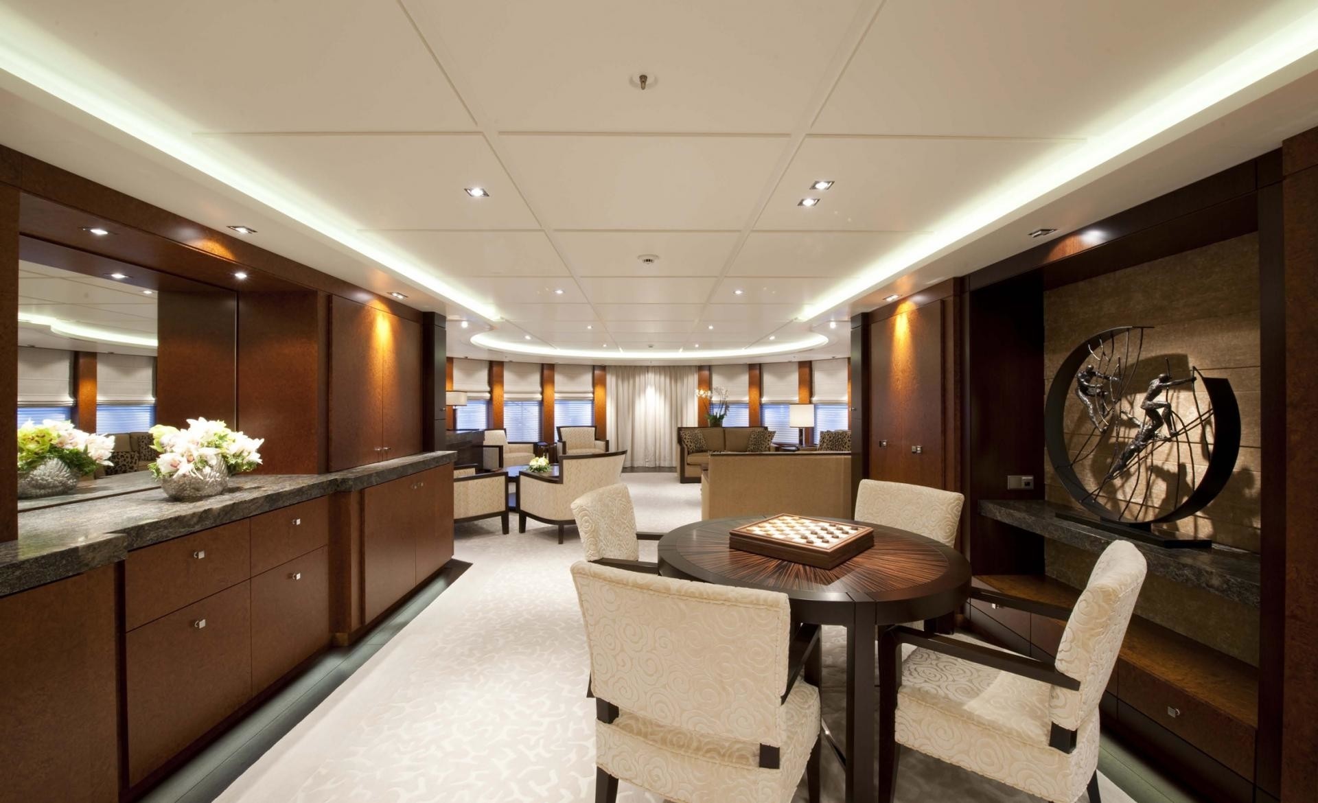 Interior - 6/45