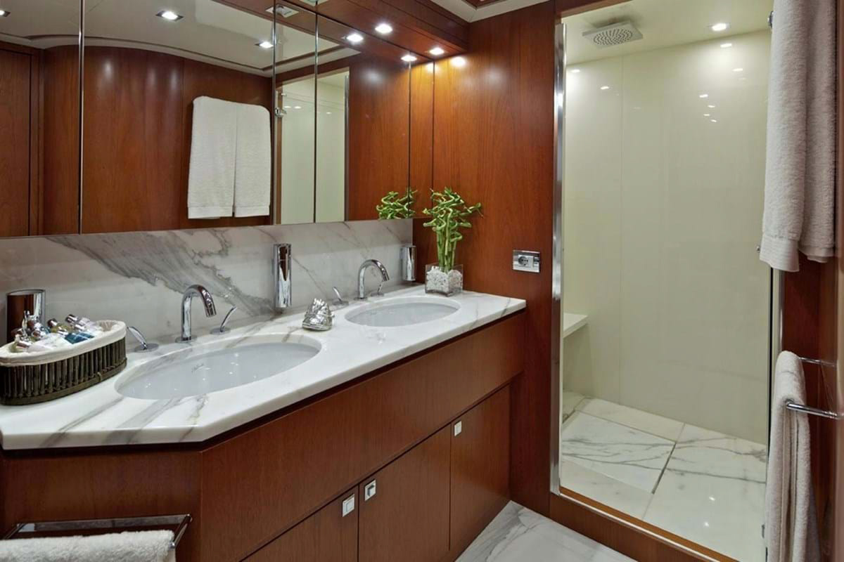 Interior - 24/29